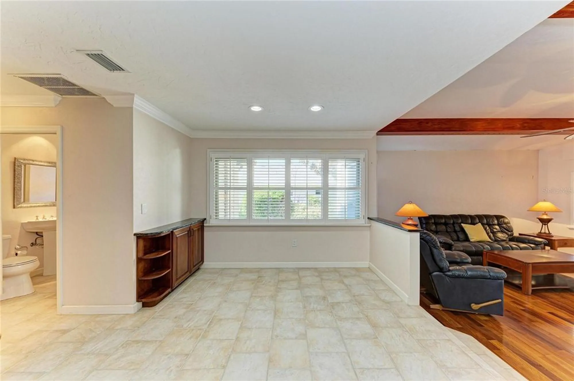 Property Slideshow image 26 of 83 | 5668 country lakes dr, Sarasota, FL, 34243