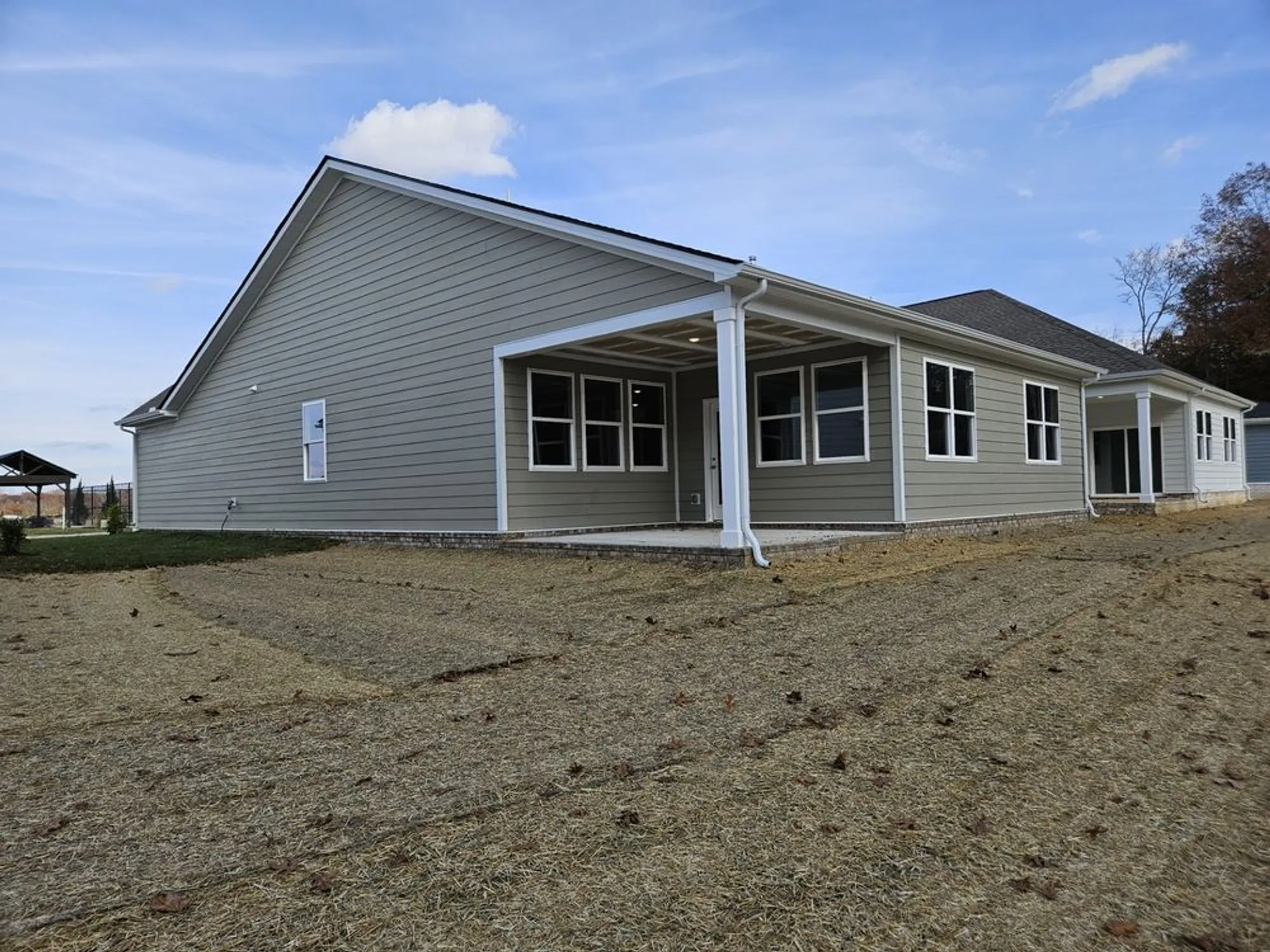 Property Slideshow image 34 of 38 | 336 stonehaus cir, Antioch, TN, 37013