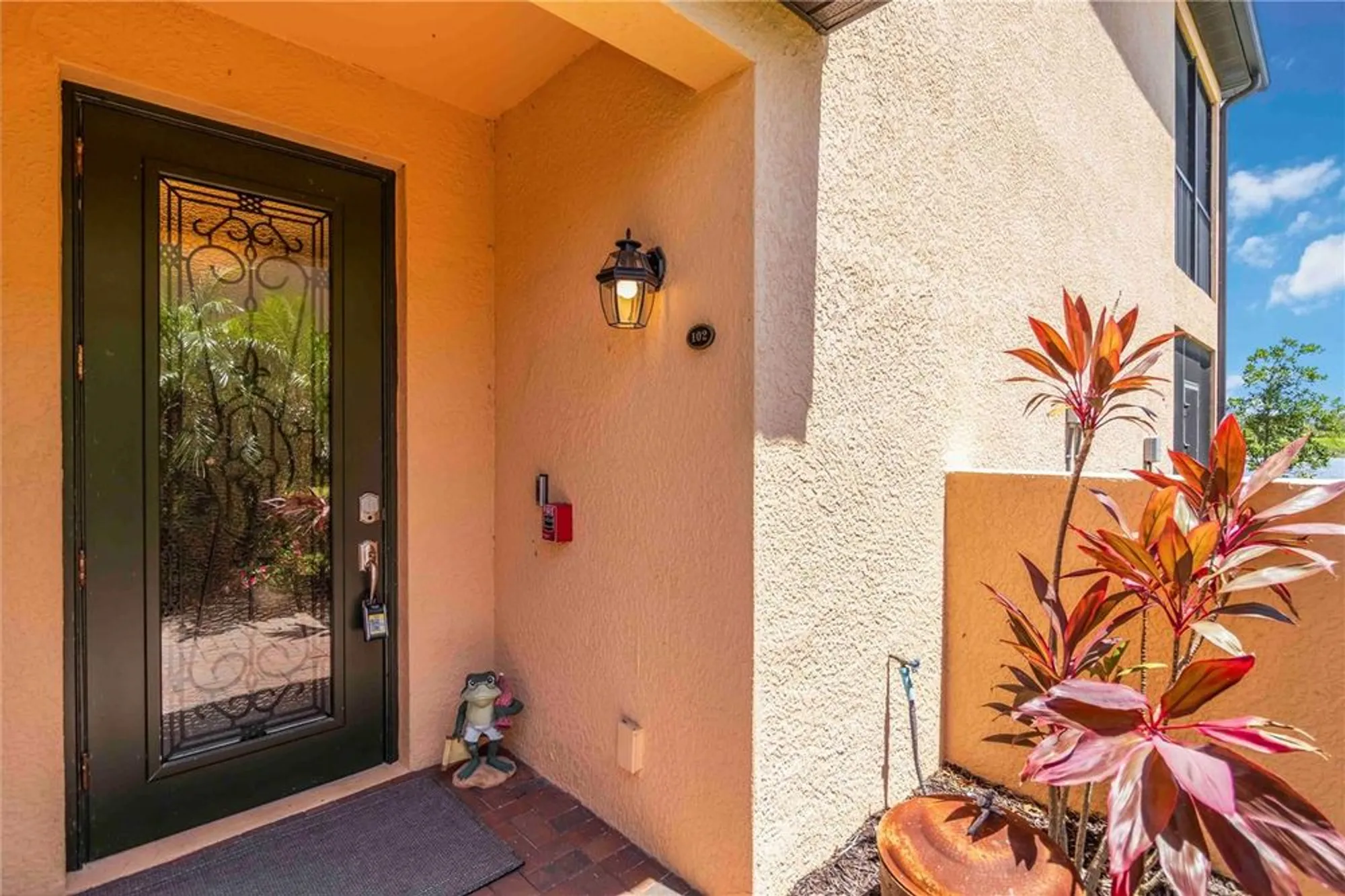 Property Slideshow image 9 of 100 | 10801 tarflower dr 102, Venice, FL, 34293