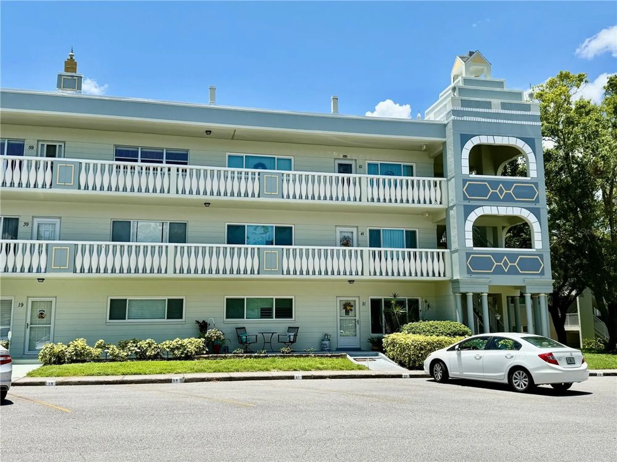 Property Slideshow image 2 of 49 | 2293 swedish dr 21, Clearwater, FL, 33763