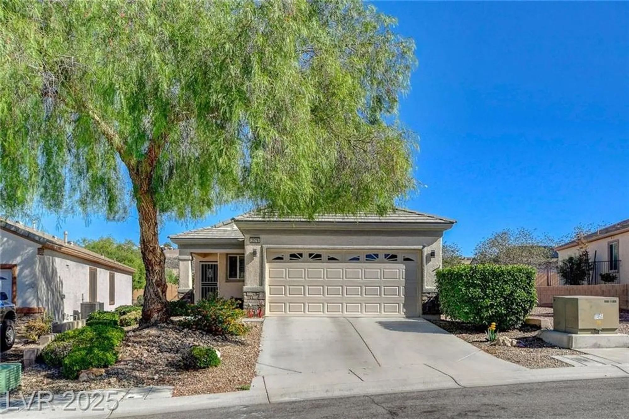 Property Slideshow image 2 of 72 | 2576 binary stars st, Henderson, NV, 89044