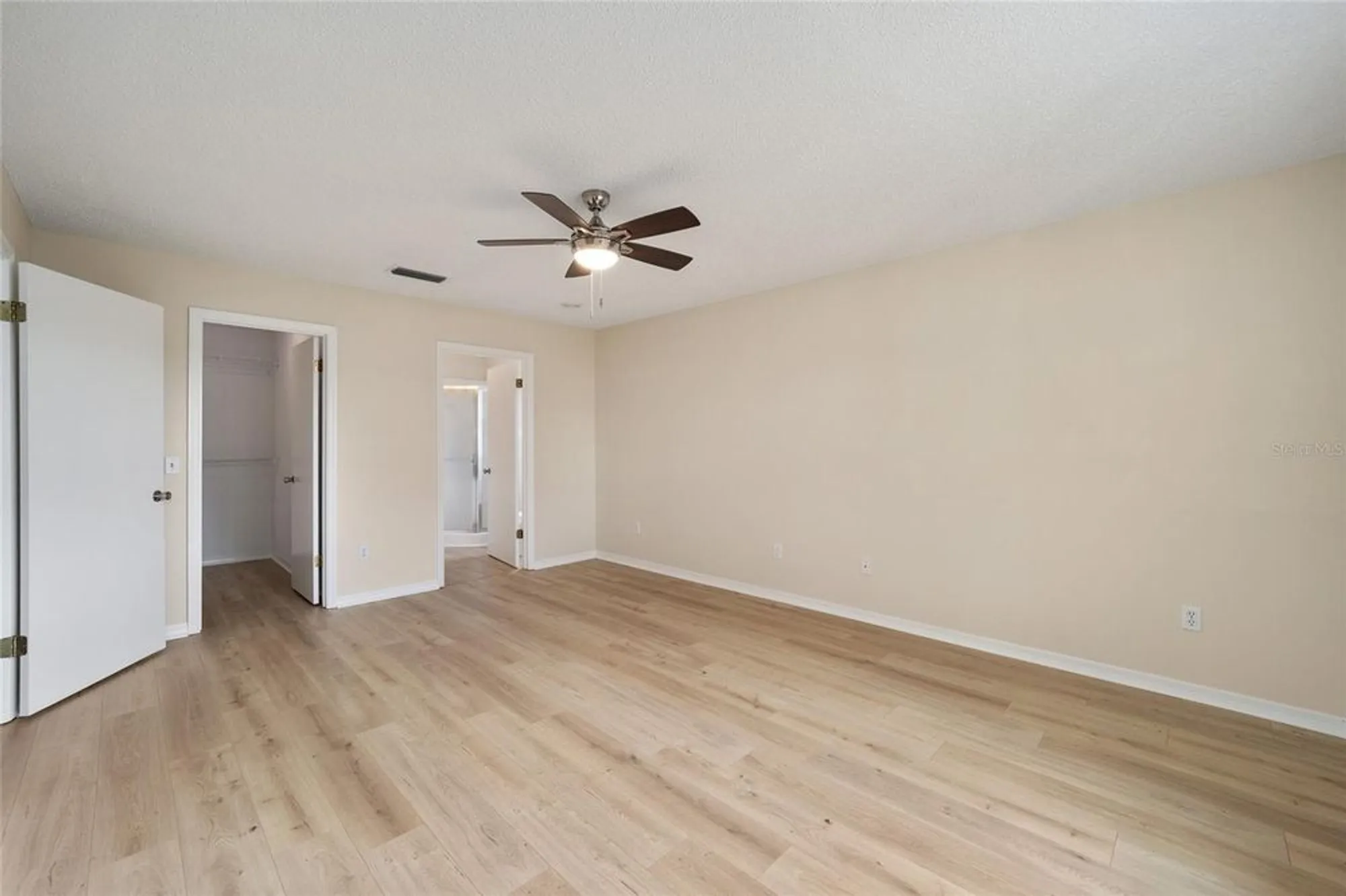 Property Slideshow image 21 of 52 | 1613 cherry hill rd, The Villages, FL, 32159