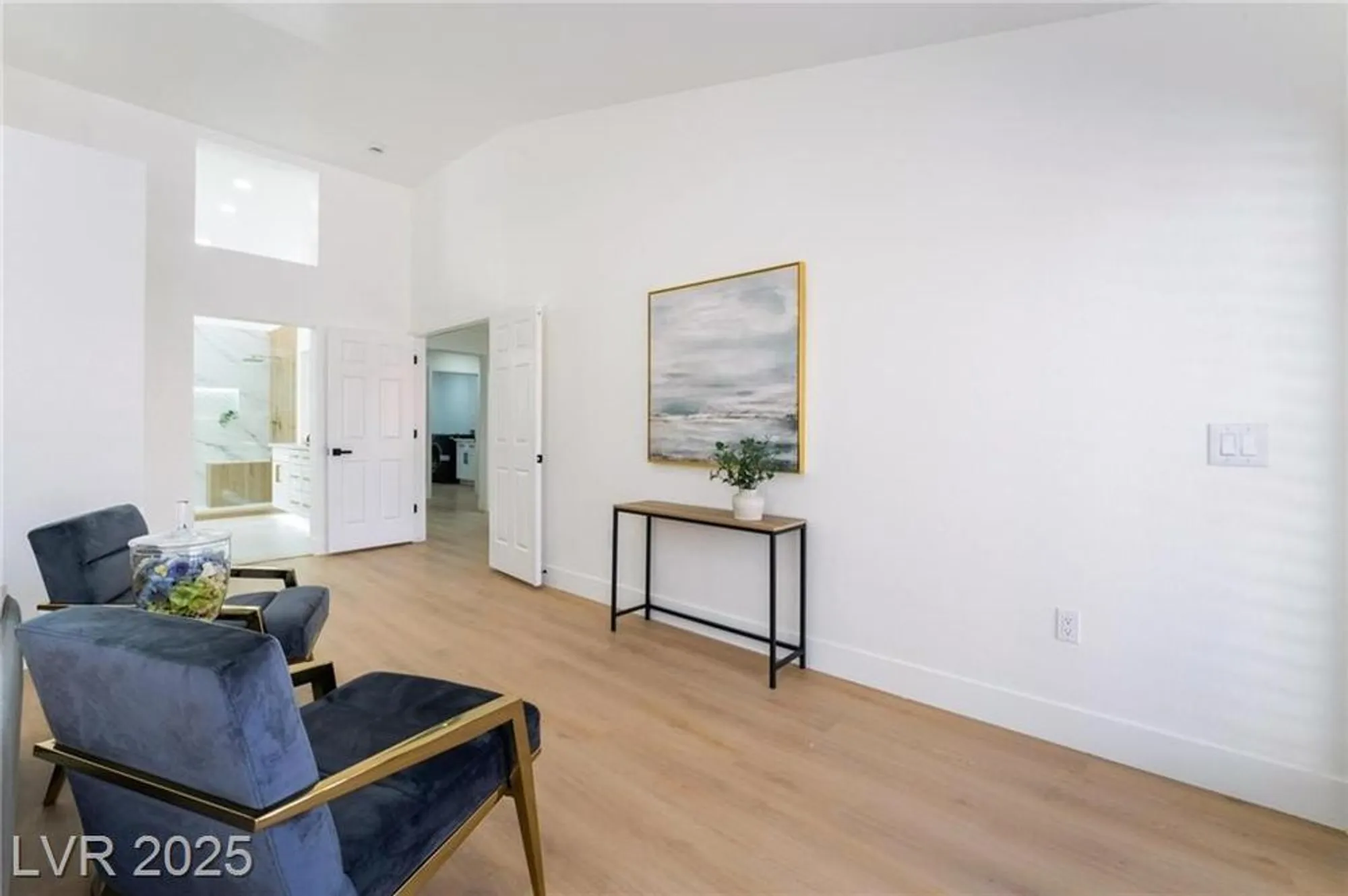 Property Slideshow image 26 of 57 | 2528 sunup dr, Las Vegas, NV, 89134