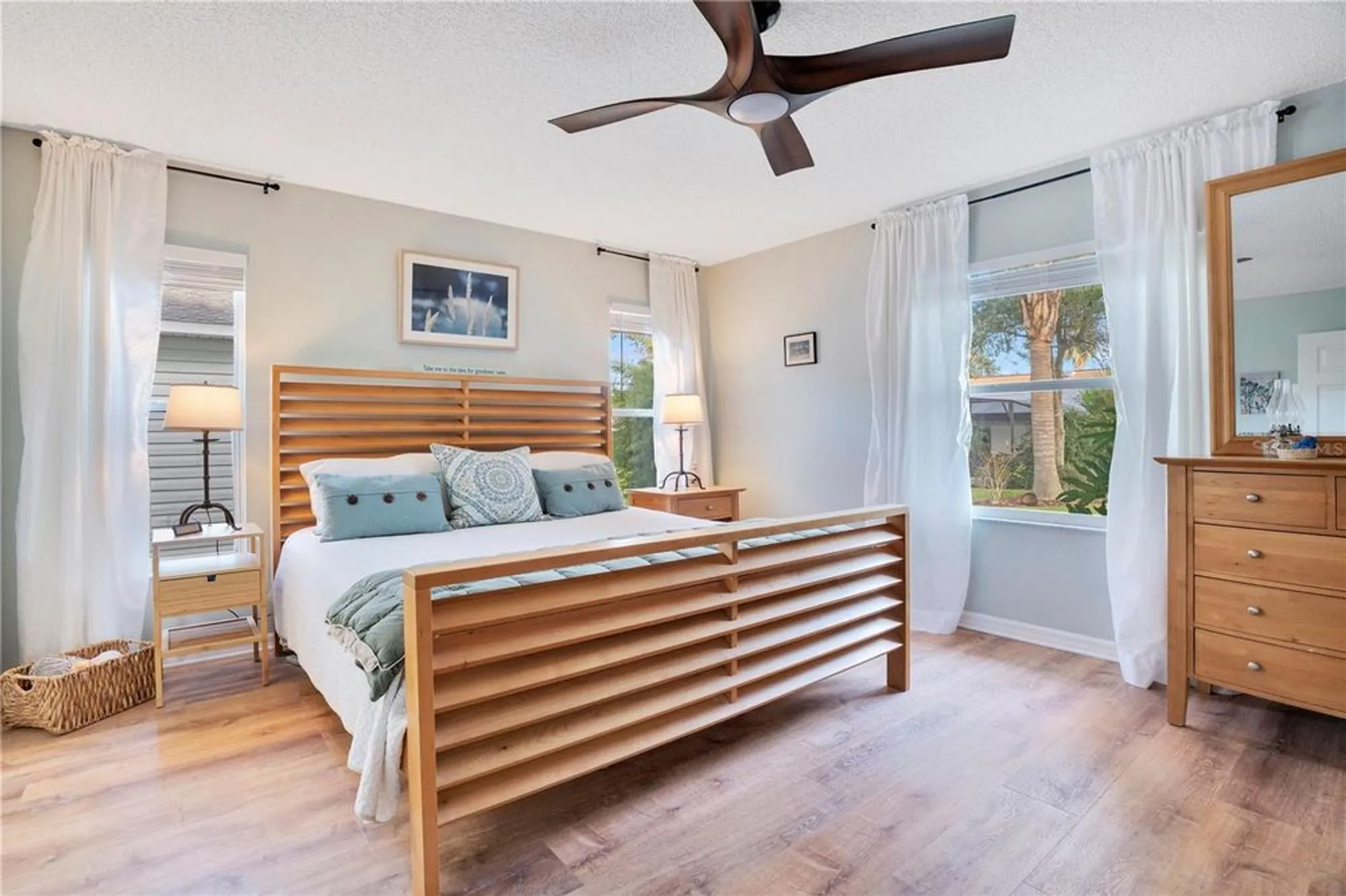 Property Slideshow image 16 of 48 | 725 timbercrest dr, Leesburg, FL, 34748