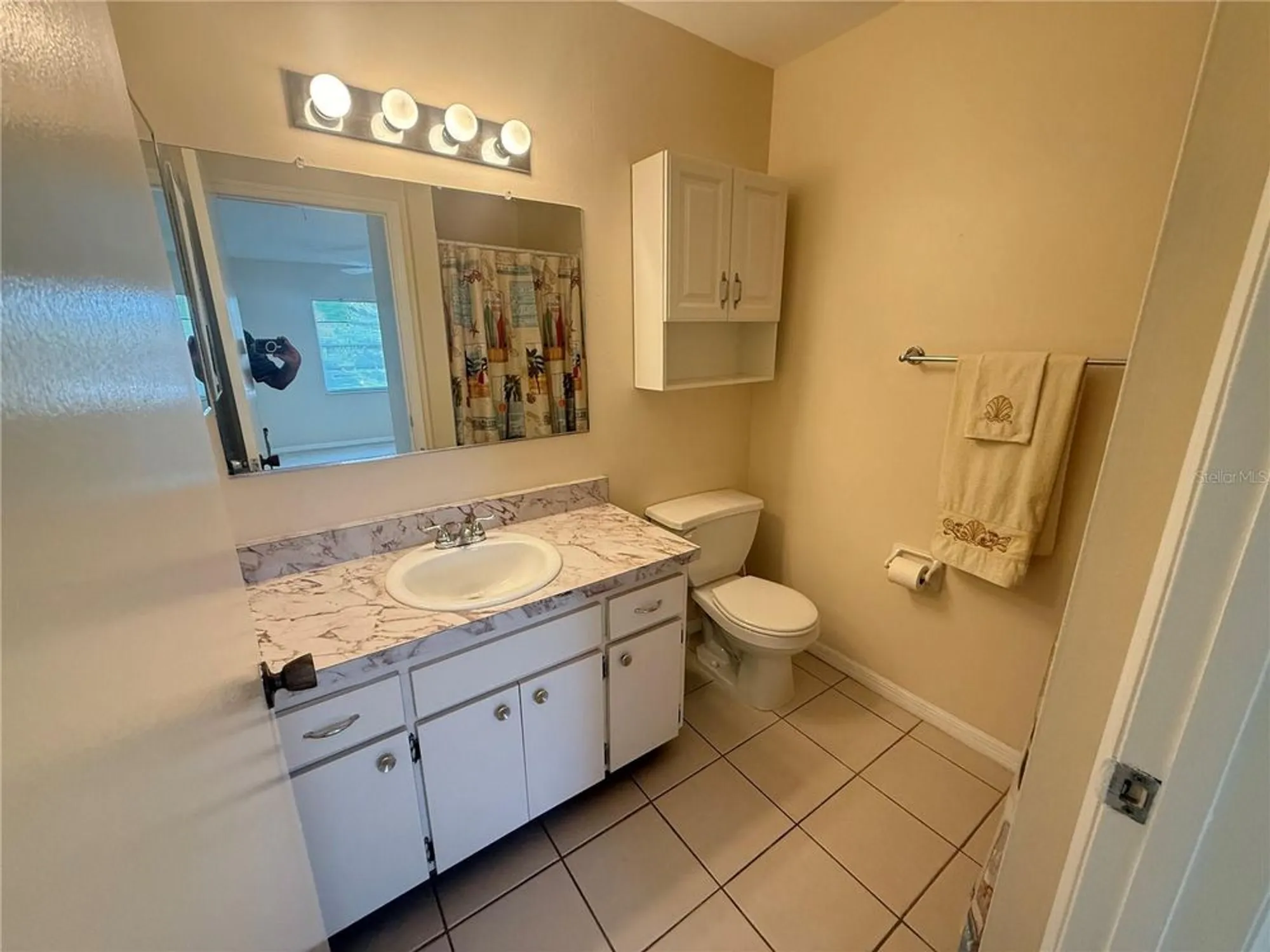 Property Slideshow image 29 of 37 | 407 feltham trl unit b, Sun City Center, FL, 33573