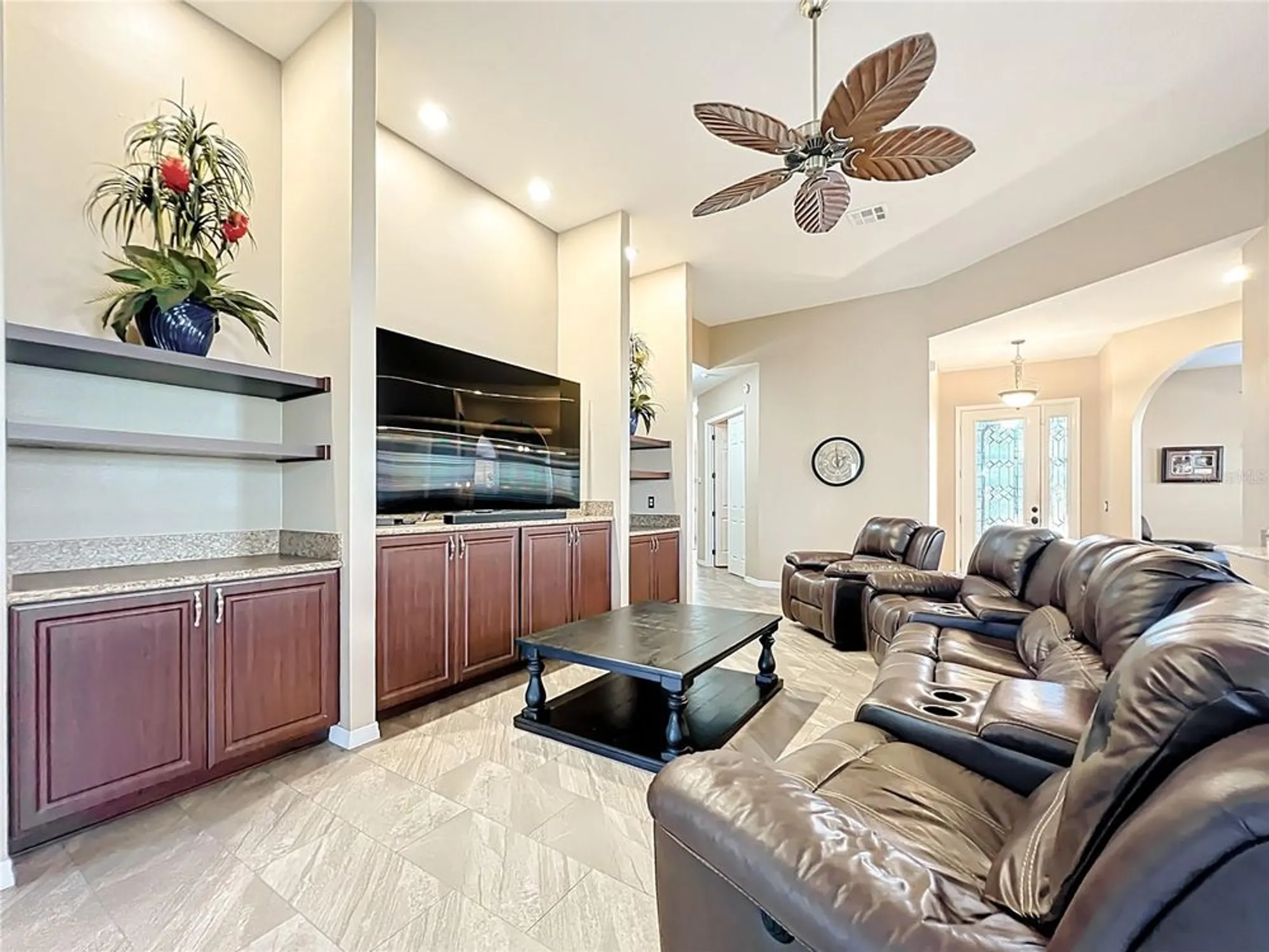 Property Slideshow image 4 of 50 | 6128 landings blvd, Lady Lake, FL, 32159