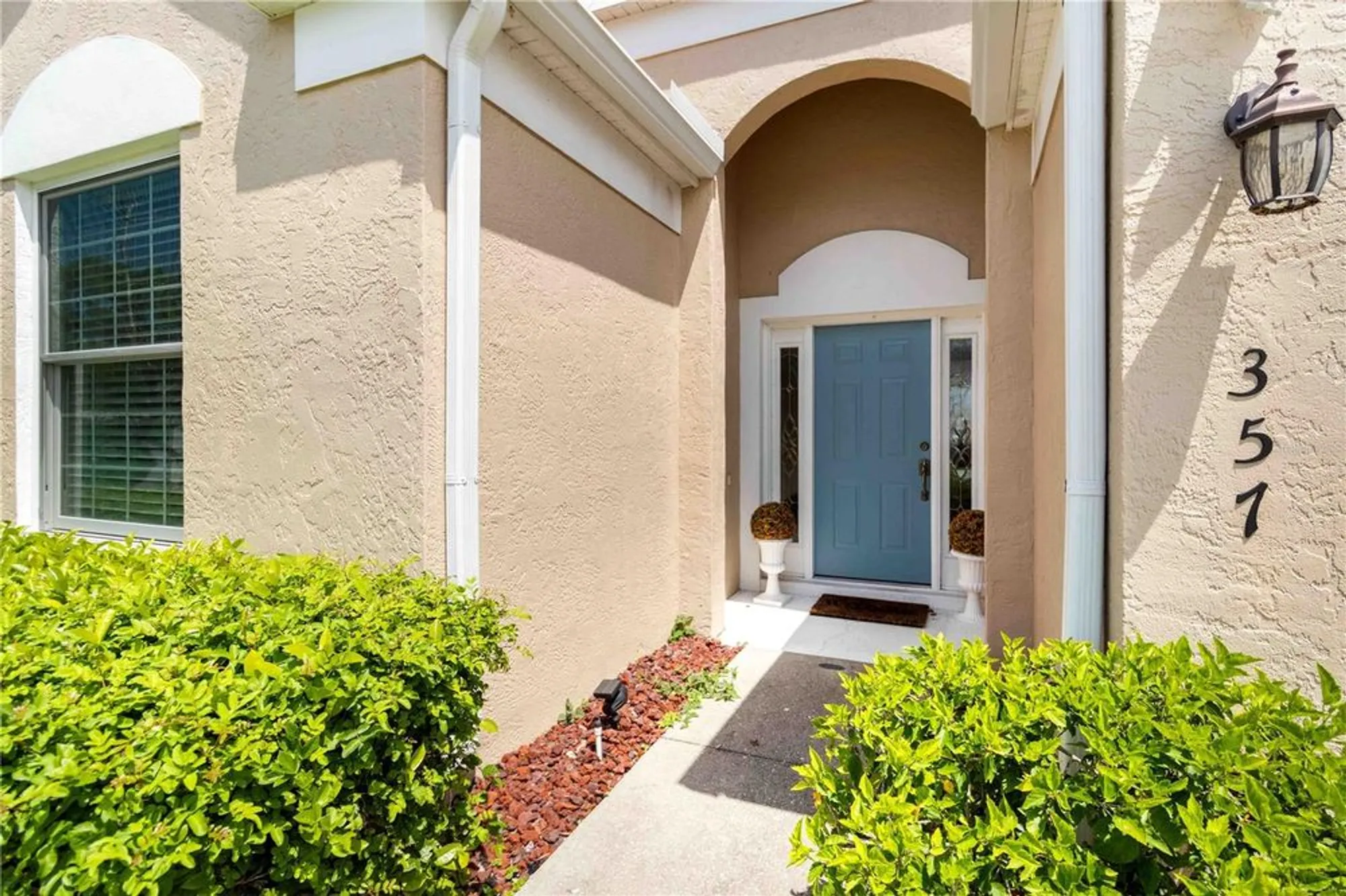 Property Slideshow image 2 of 34 | 357 fareham dr, Venice, FL, 34293