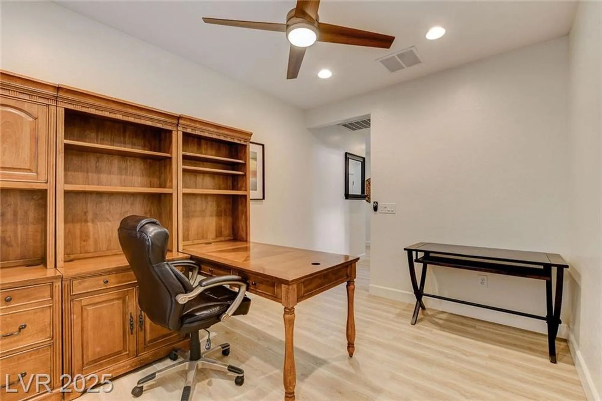 Property Slideshow image 30 of 64 | 7873 broadwing dr, North Las Vegas, NV, 89084