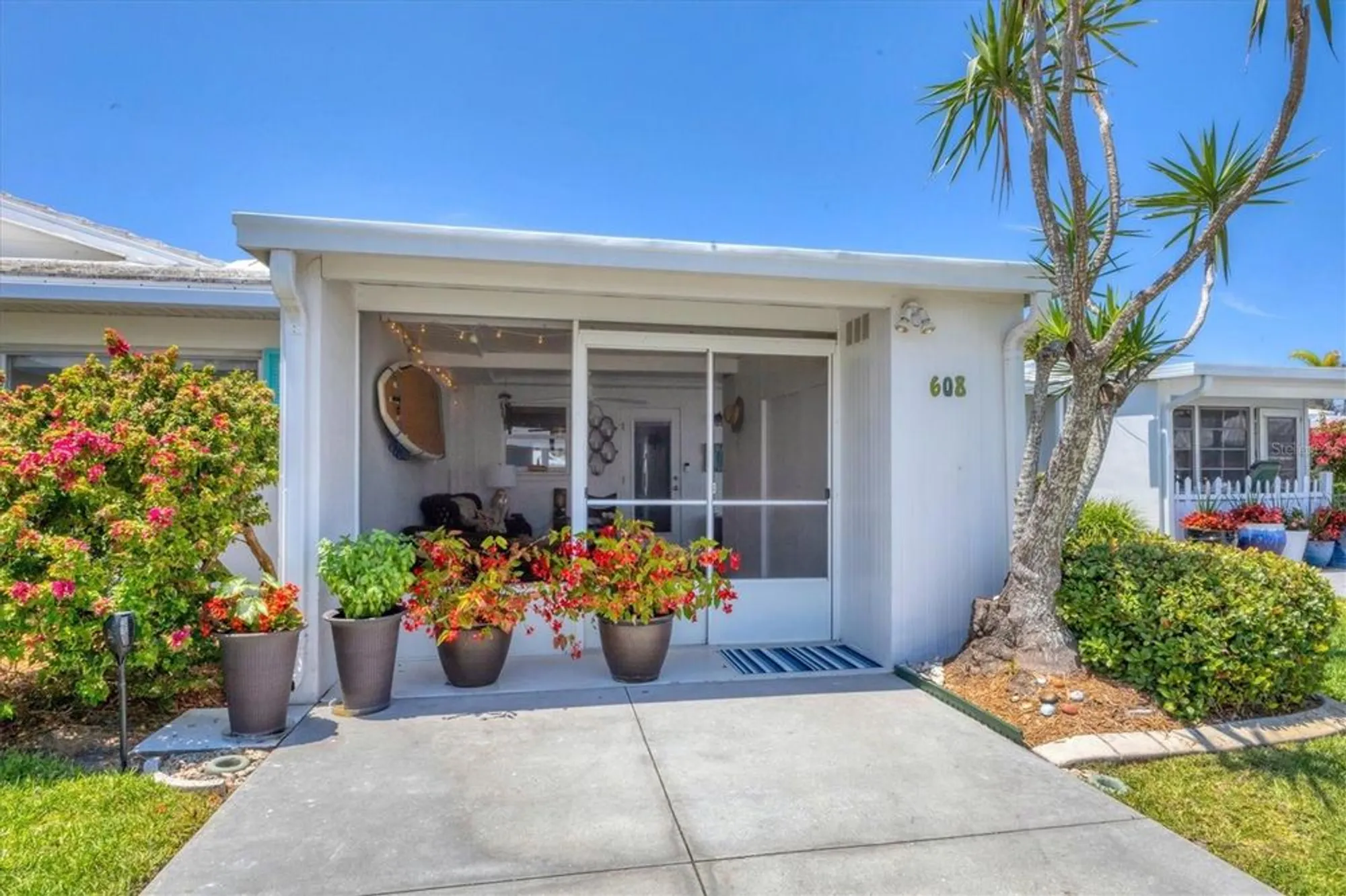 Property Slideshow image 6 of 53 | 608 fair winds dr, Nokomis, FL, 34275