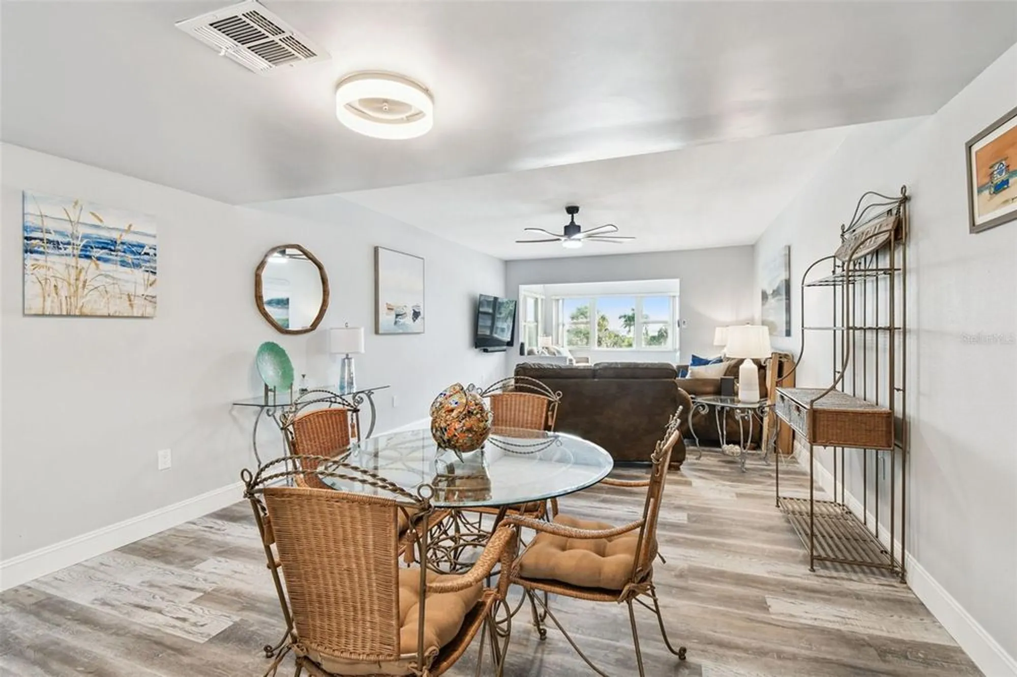 Property Slideshow image 13 of 59 | 8 glencoe pl 307, Dunedin, FL, 34698