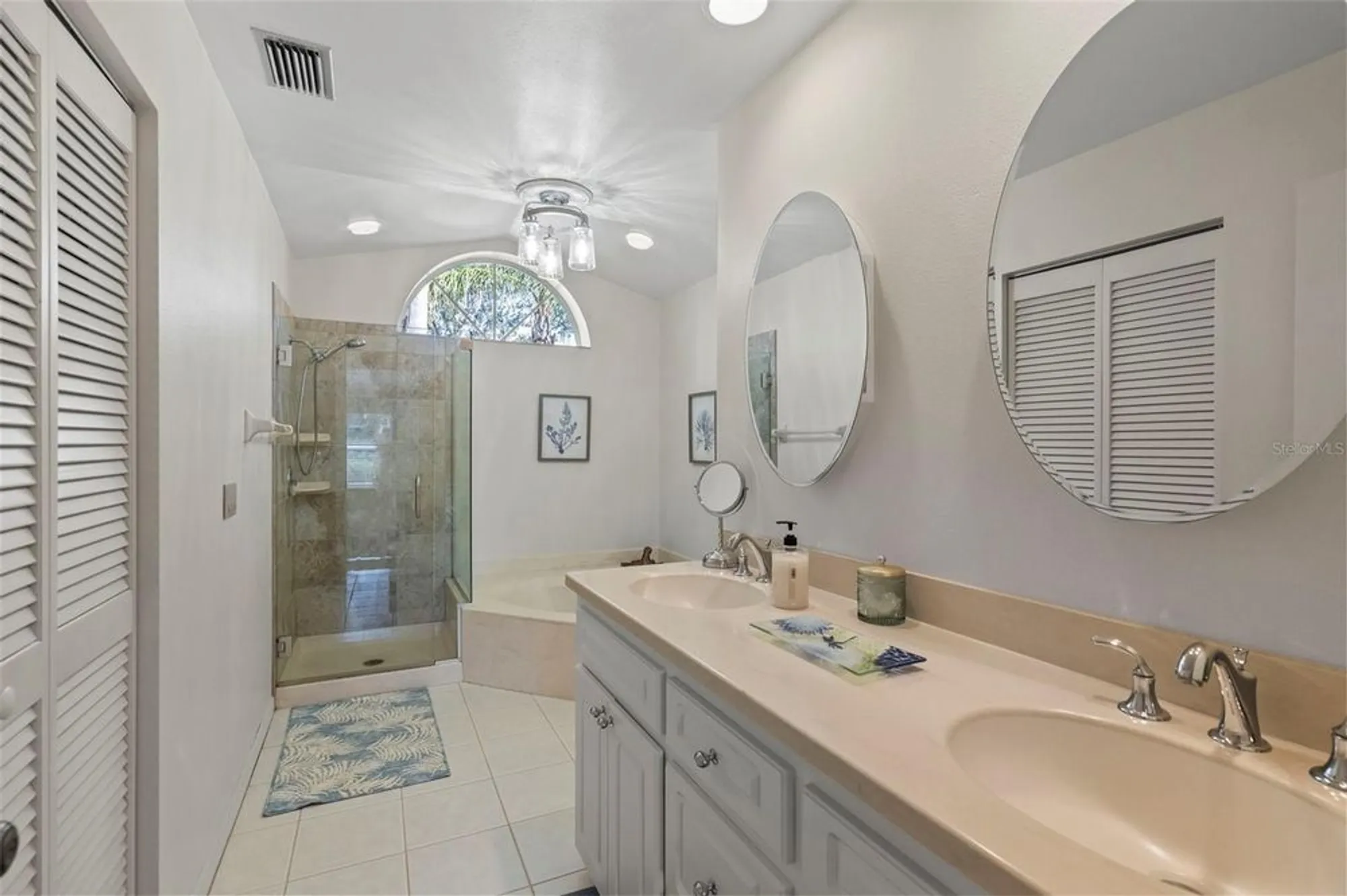 Property Slideshow image 21 of 84 | 174 southampton pl 345, Venice, FL, 34293