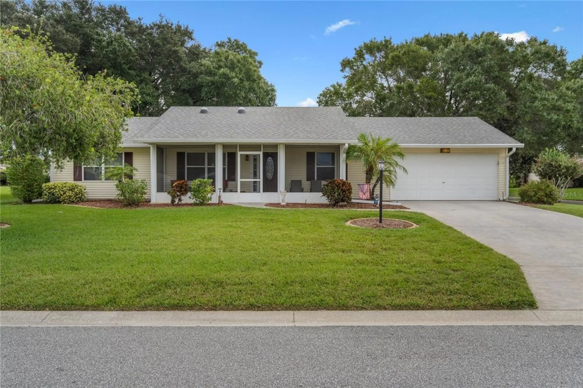Property Slideshow image 3 of 47 | 27107 racquet cir, Leesburg, FL, 34748