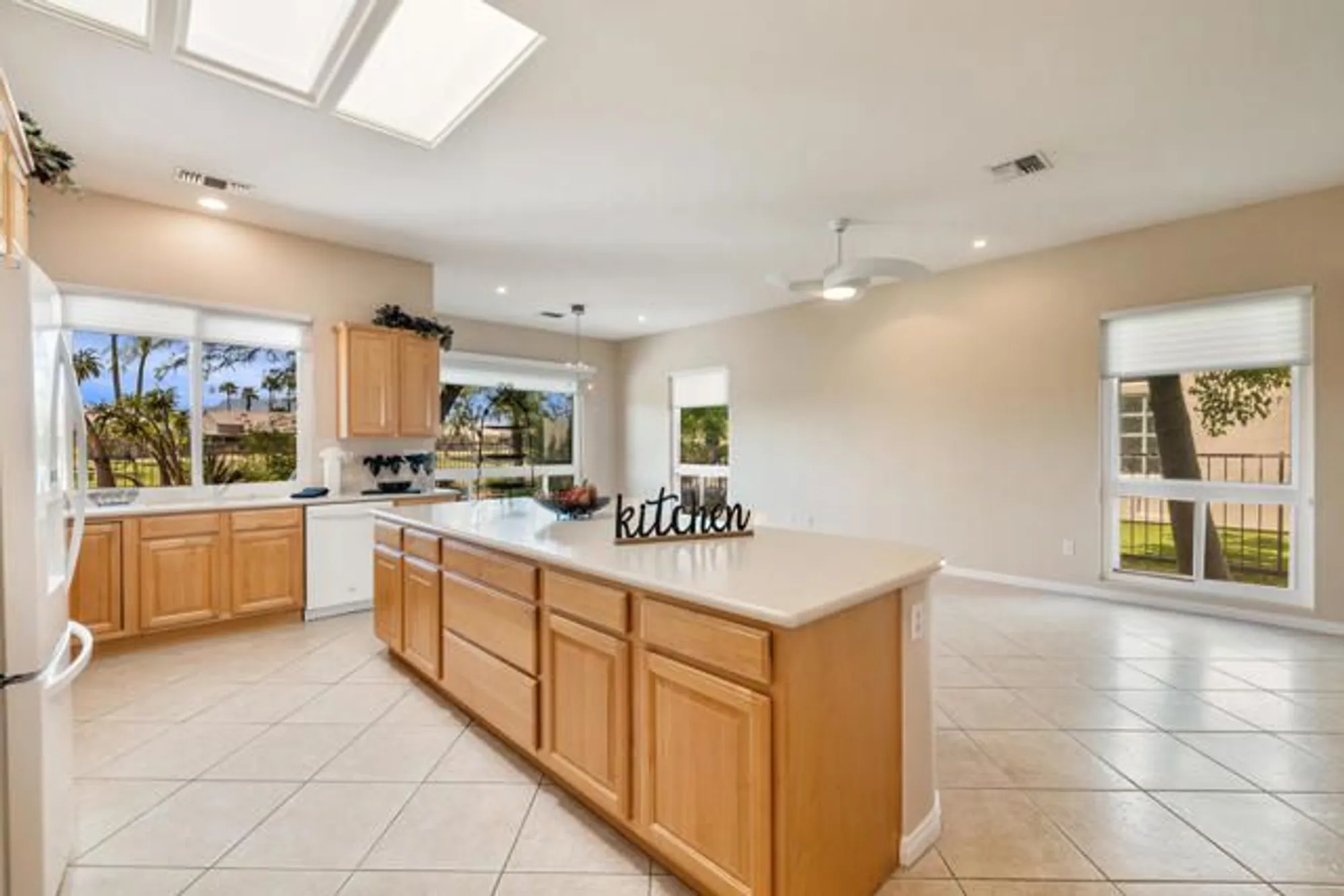 Property Slideshow image 12 of 55 | 78625 sunrise canyon ave, Palm Desert, CA, 92211