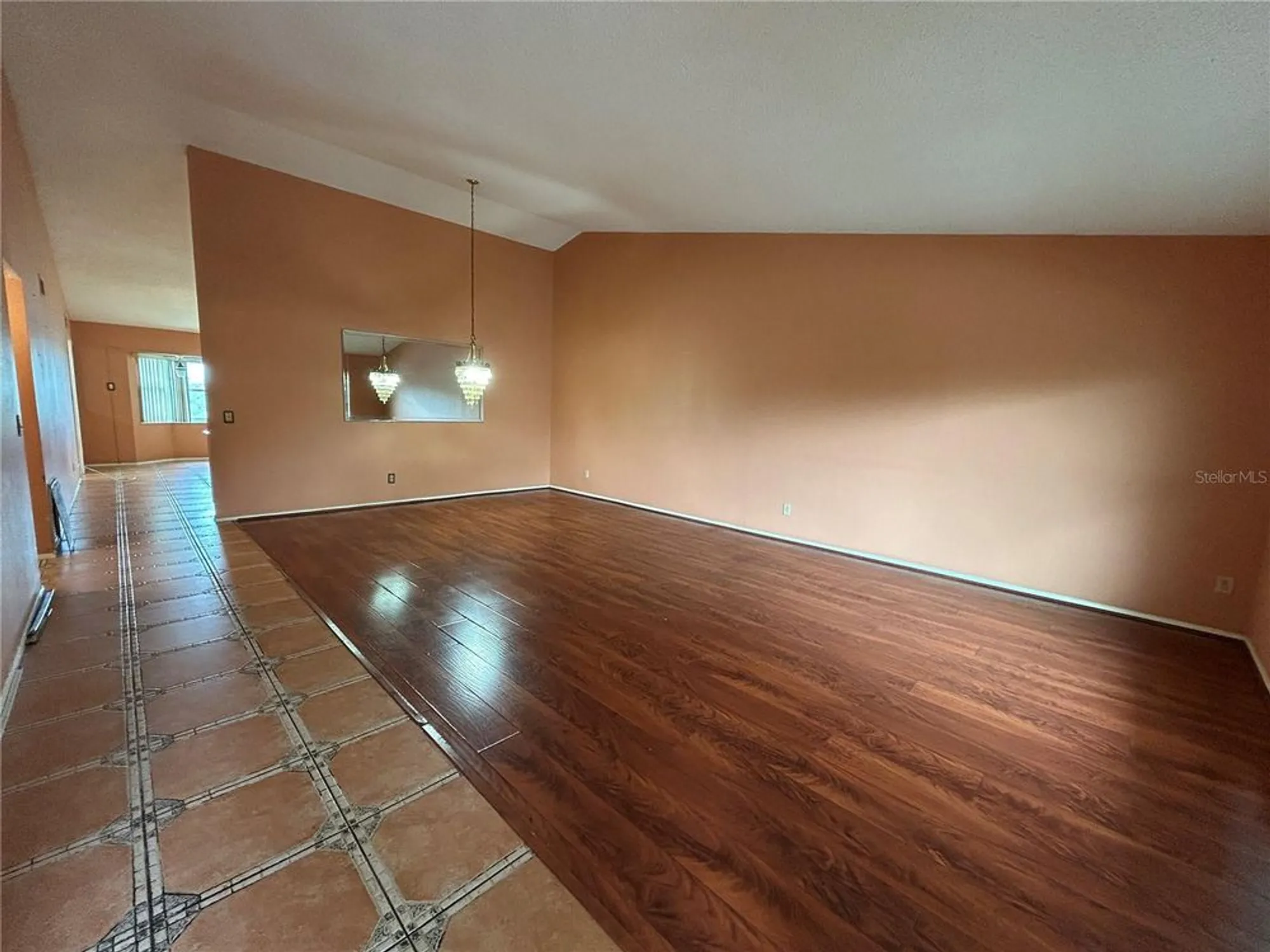 Property Slideshow image 4 of 34 | 2221 norwegian dr 57, Clearwater, FL, 33763