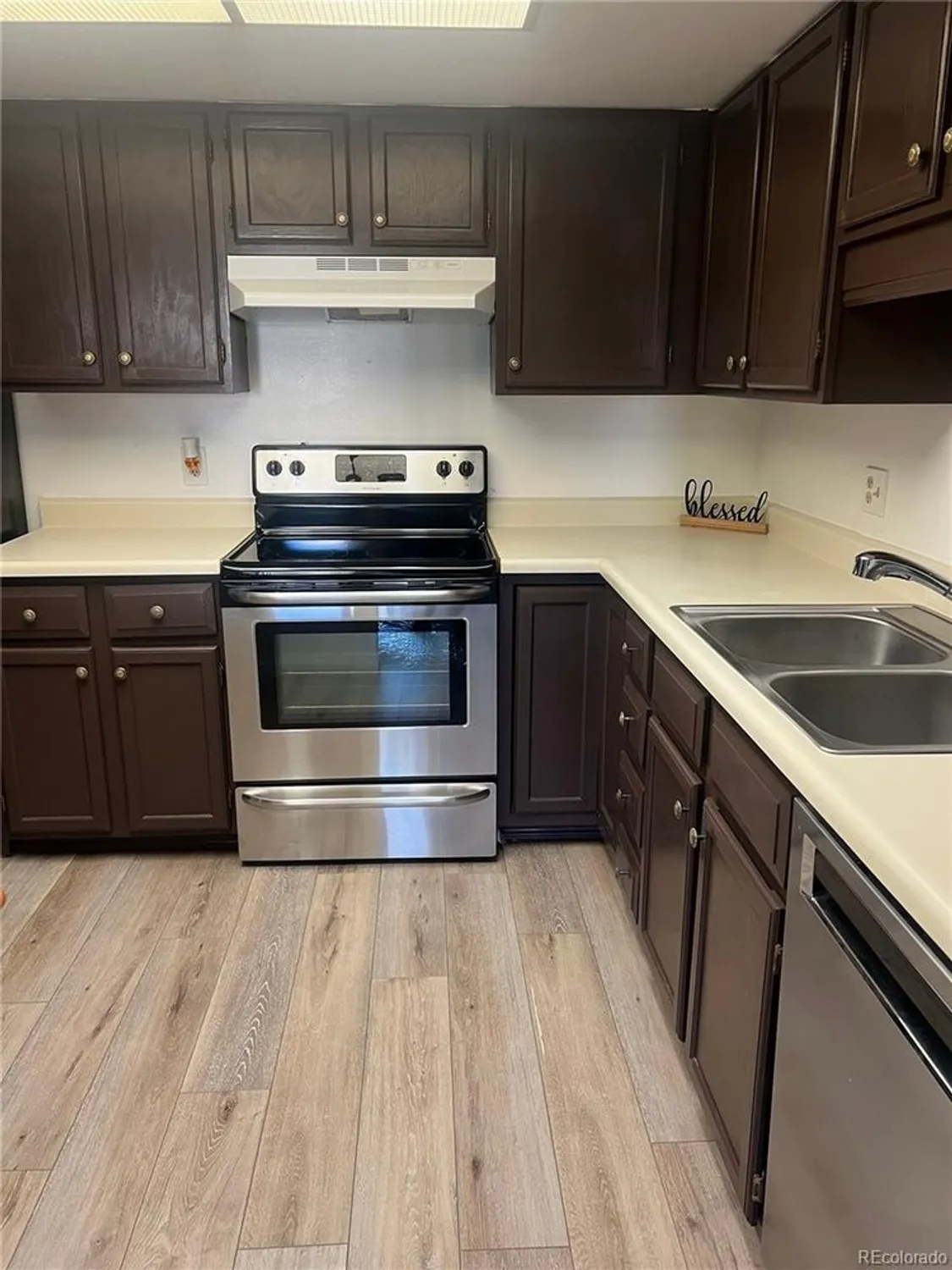 Property Slideshow image 4 of 19 | 13992 e marina dr 303, Aurora, CO, 80014