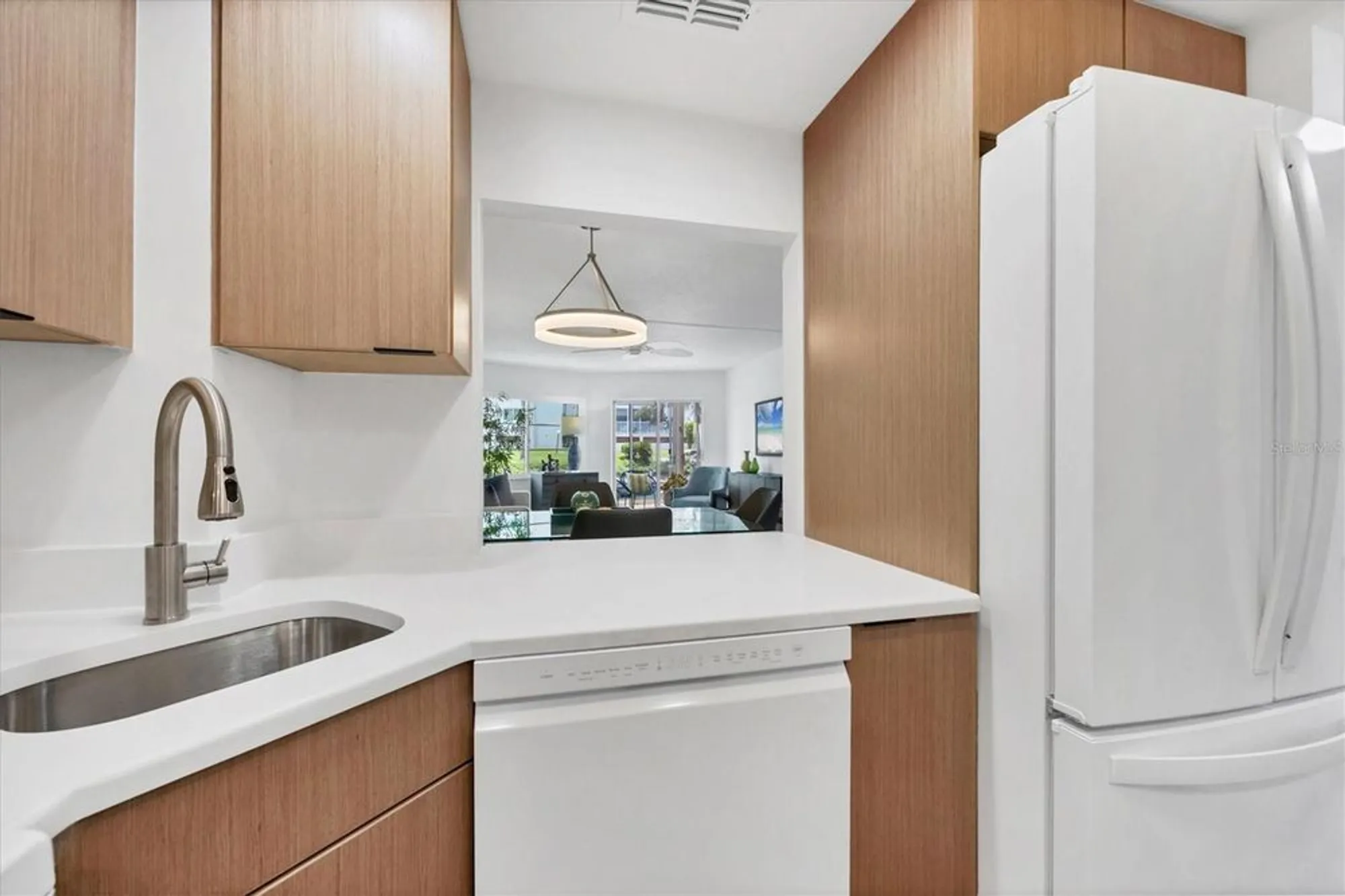 Property Slideshow image 19 of 55 | 1350 n portofino dr apt 107, Sarasota, FL, 34242