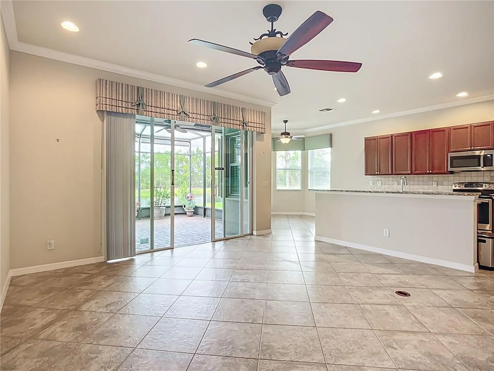 Property Slideshow image 18 of 80 | 16113 cape coral dr, Wimauma, FL, 33598