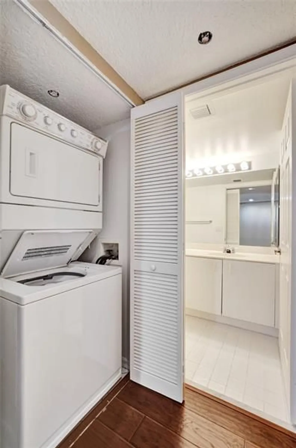 Property Slideshow image 47 of 69 | 9563 weldon cir apt d212, Fort Lauderdale, FL, 33321