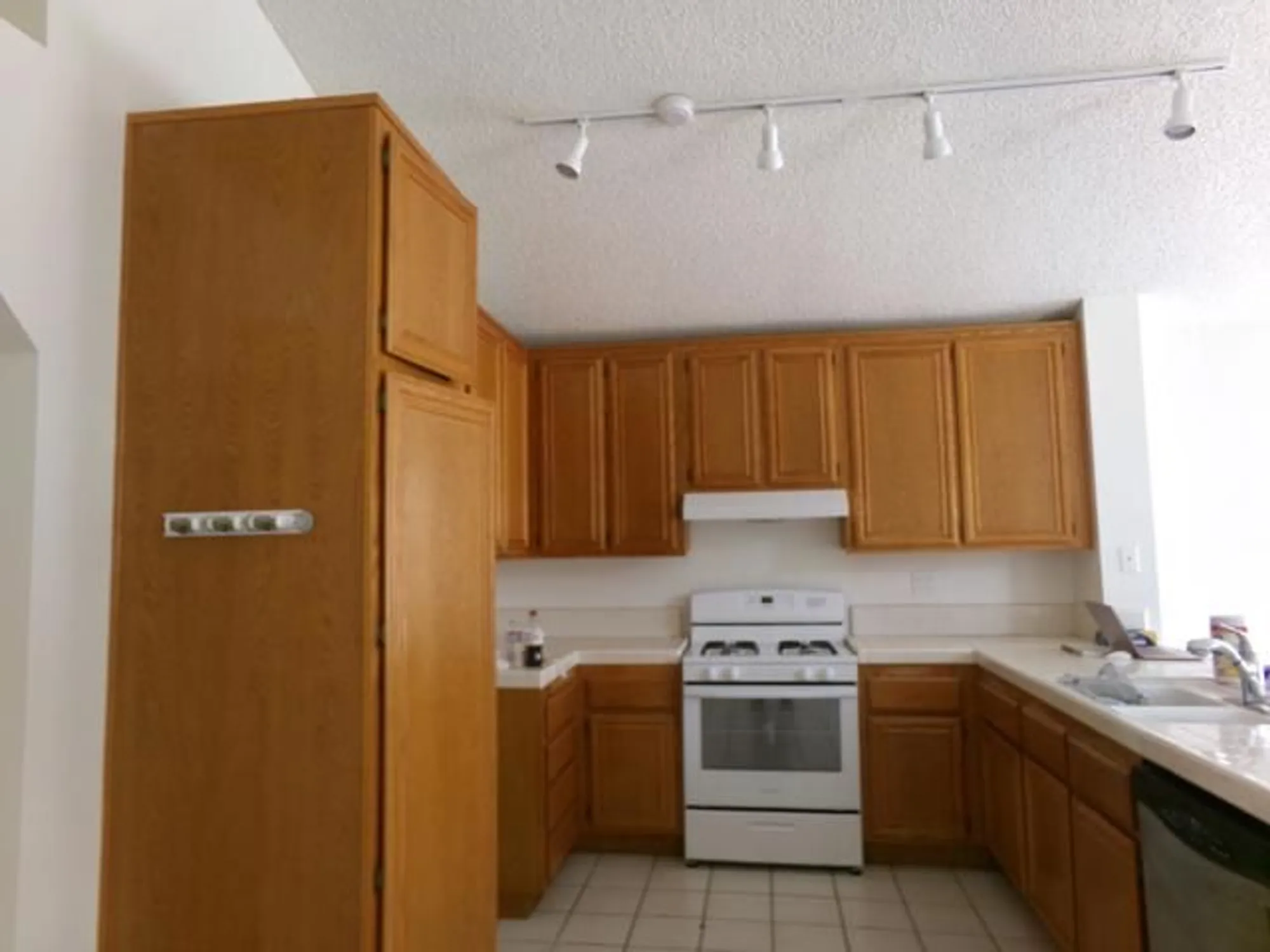 Property Slideshow image 6 of 29 | 4829 w forest oaks ave, Banning, CA, 92220