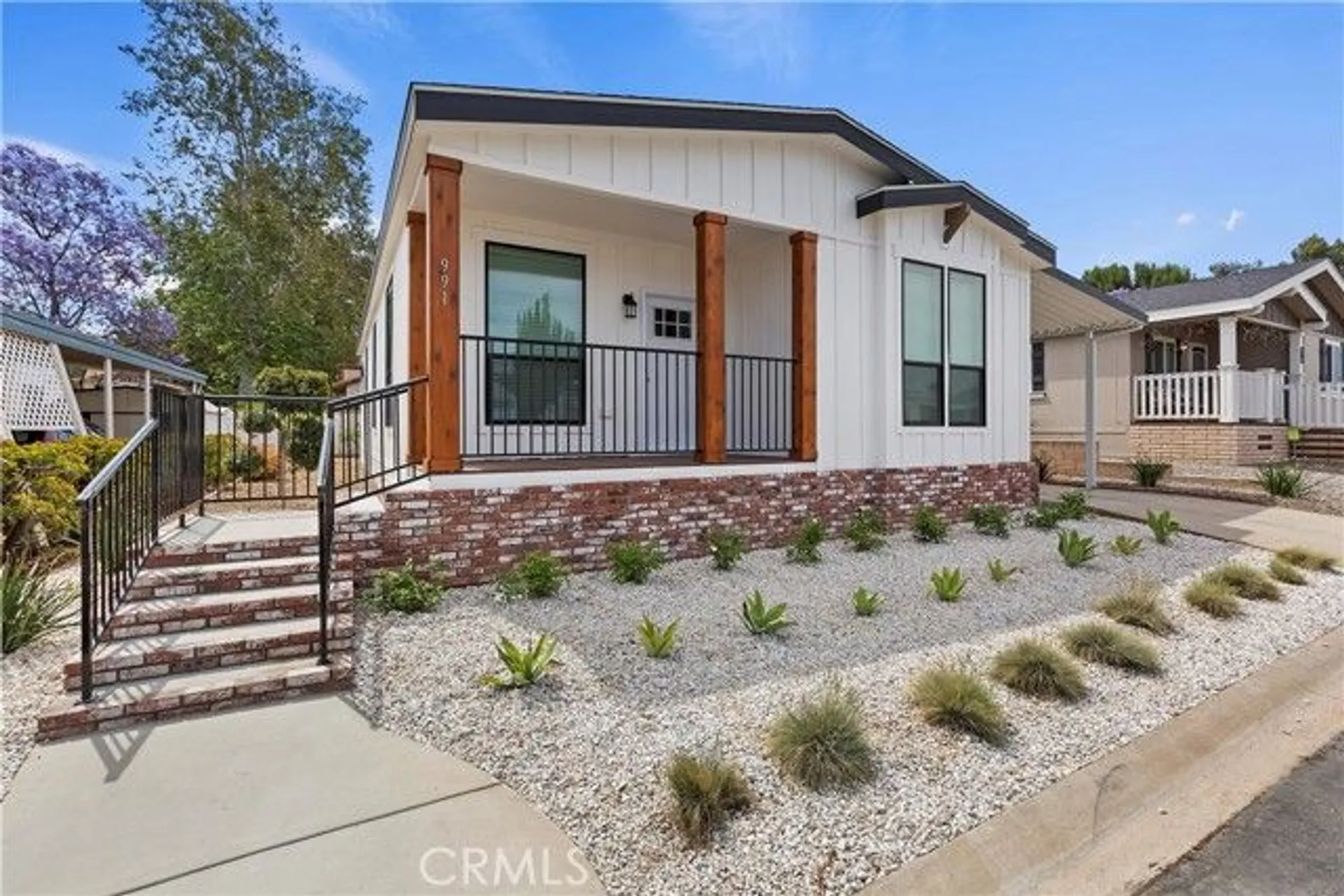 Property Slideshow image 1 of 38 | 991 norwich way, Corona, CA, 92882