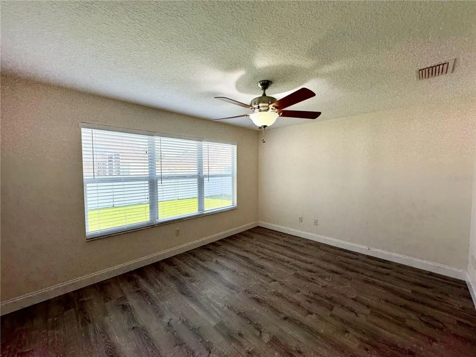 Property Slideshow image 14 of 35 | 12046 ne 51st cir, Oxford, FL, 34484
