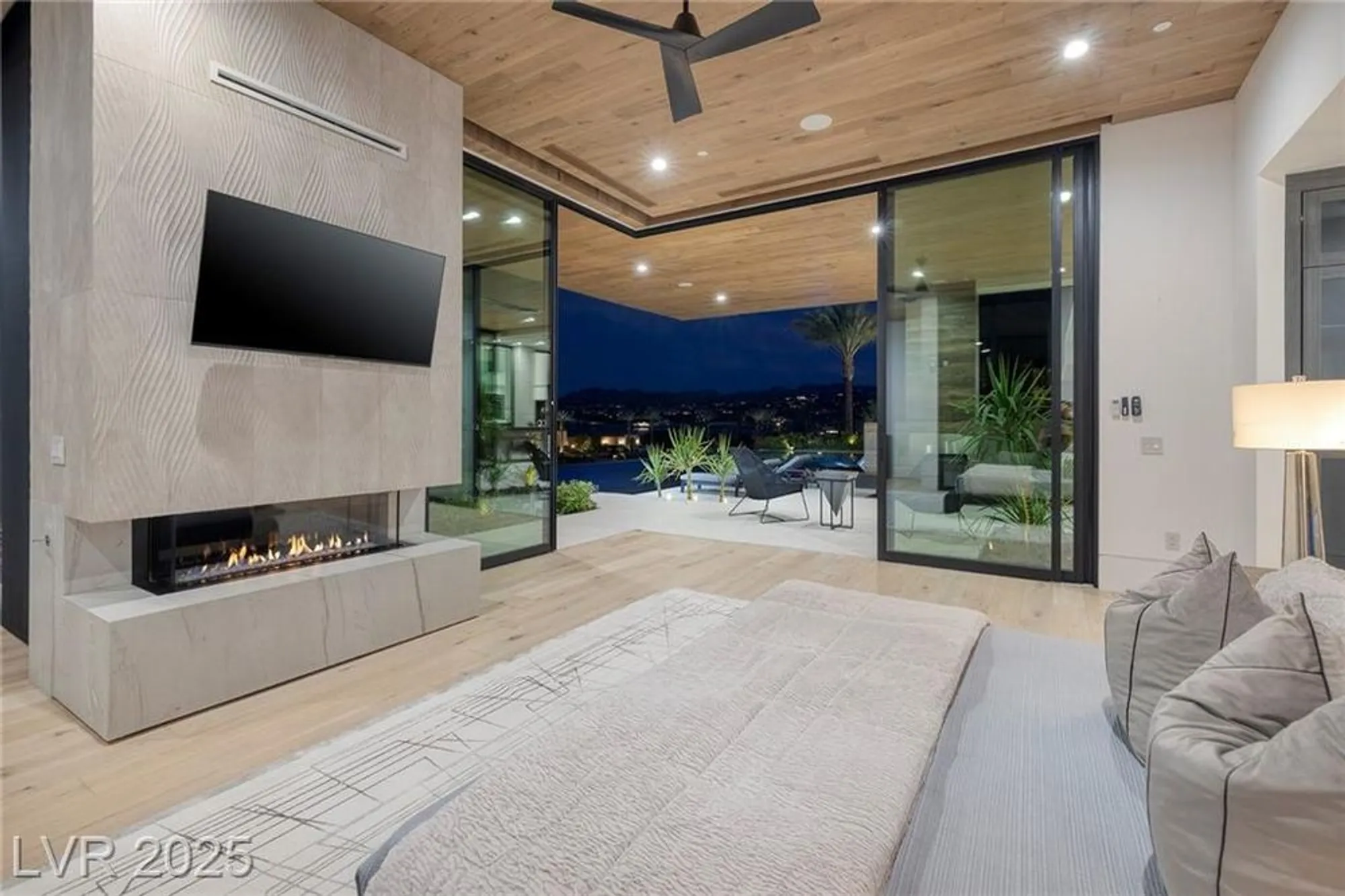 Property Slideshow image 24 of 66 | 12 rainbow point pl, Henderson, NV, 89011
