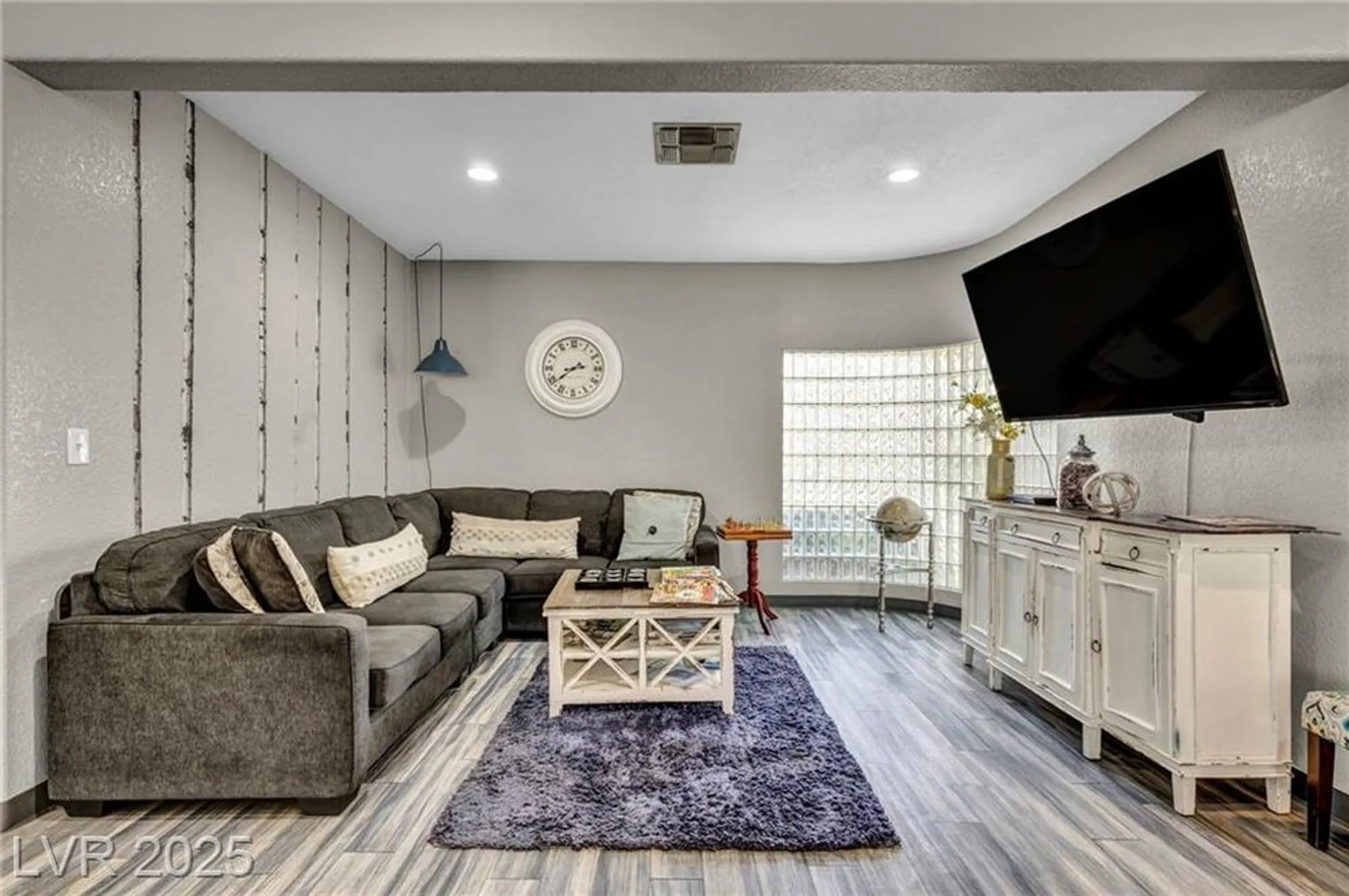 Property Slideshow image 34 of 44 | 2851 s valley view blvd unit 1025, Las Vegas, NV, 89102