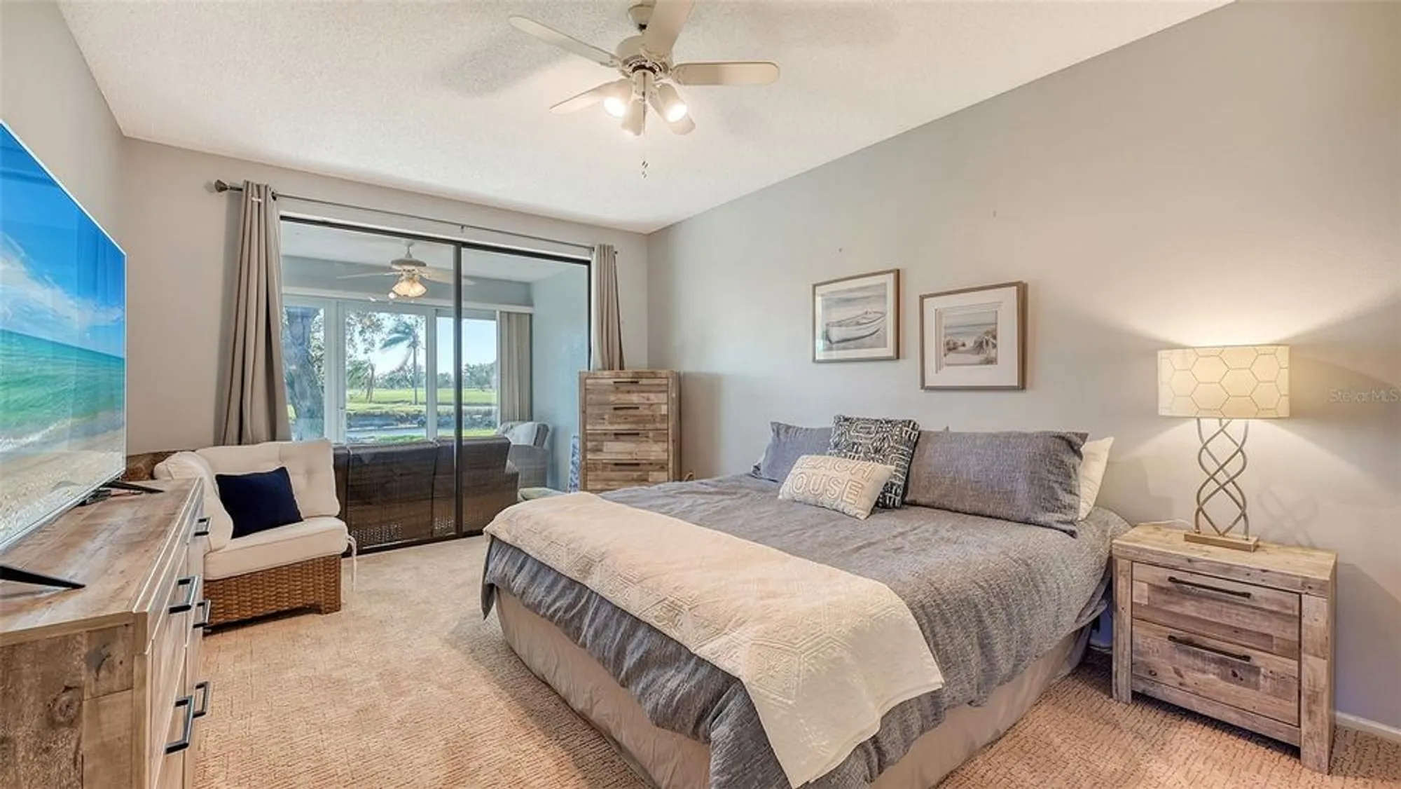 Property Slideshow image 31 of 95 | 7320 golf pointe cir, Sarasota, FL, 34243