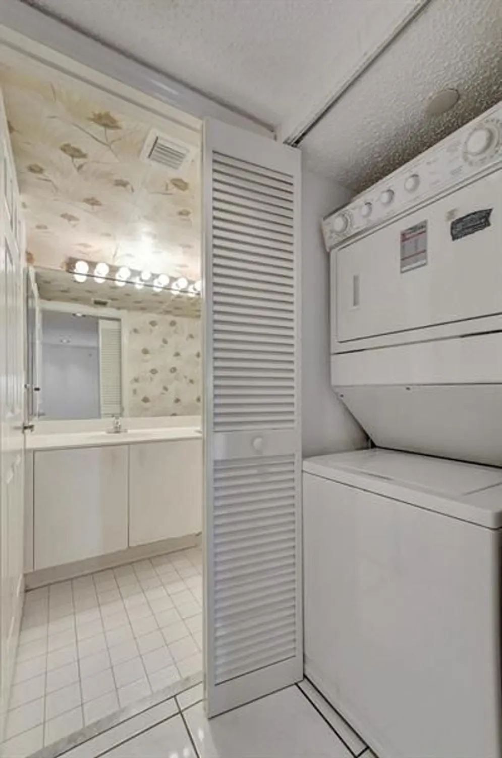 Property Slideshow image 29 of 61 | 9587 weldon cir apt b312, Fort Lauderdale, FL, 33321