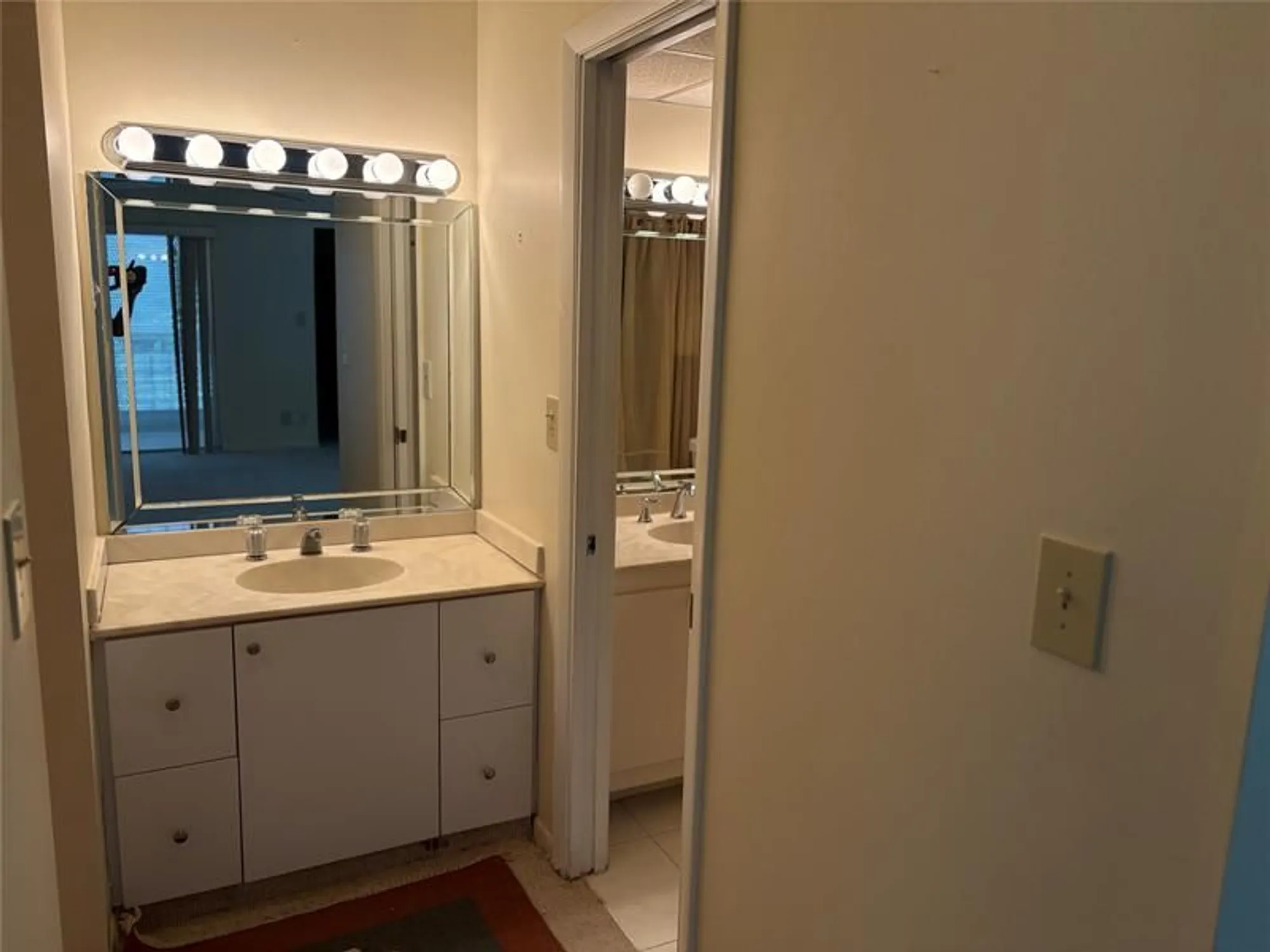 Property Slideshow image 8 of 17 | 5900 nw 44th st 607, Lauderhill, FL, 33319