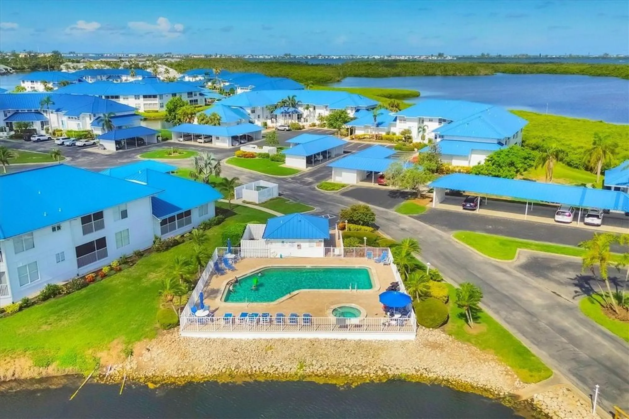 Property Slideshow image 20 of 29 | 840 audubon dr, Bradenton, FL, 34209