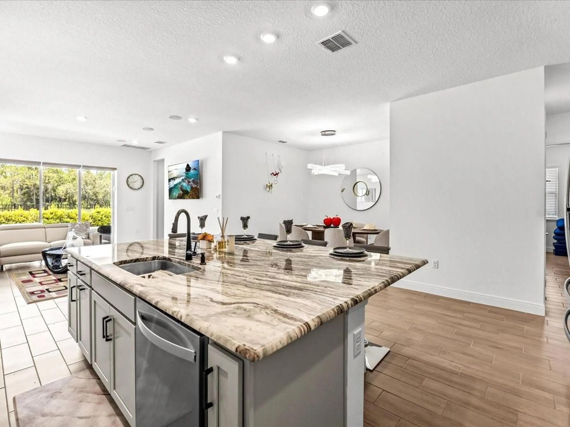 Property Slideshow image 11 of 35 | 6320 trailblaze bnd, Saint Cloud, FL, 34771