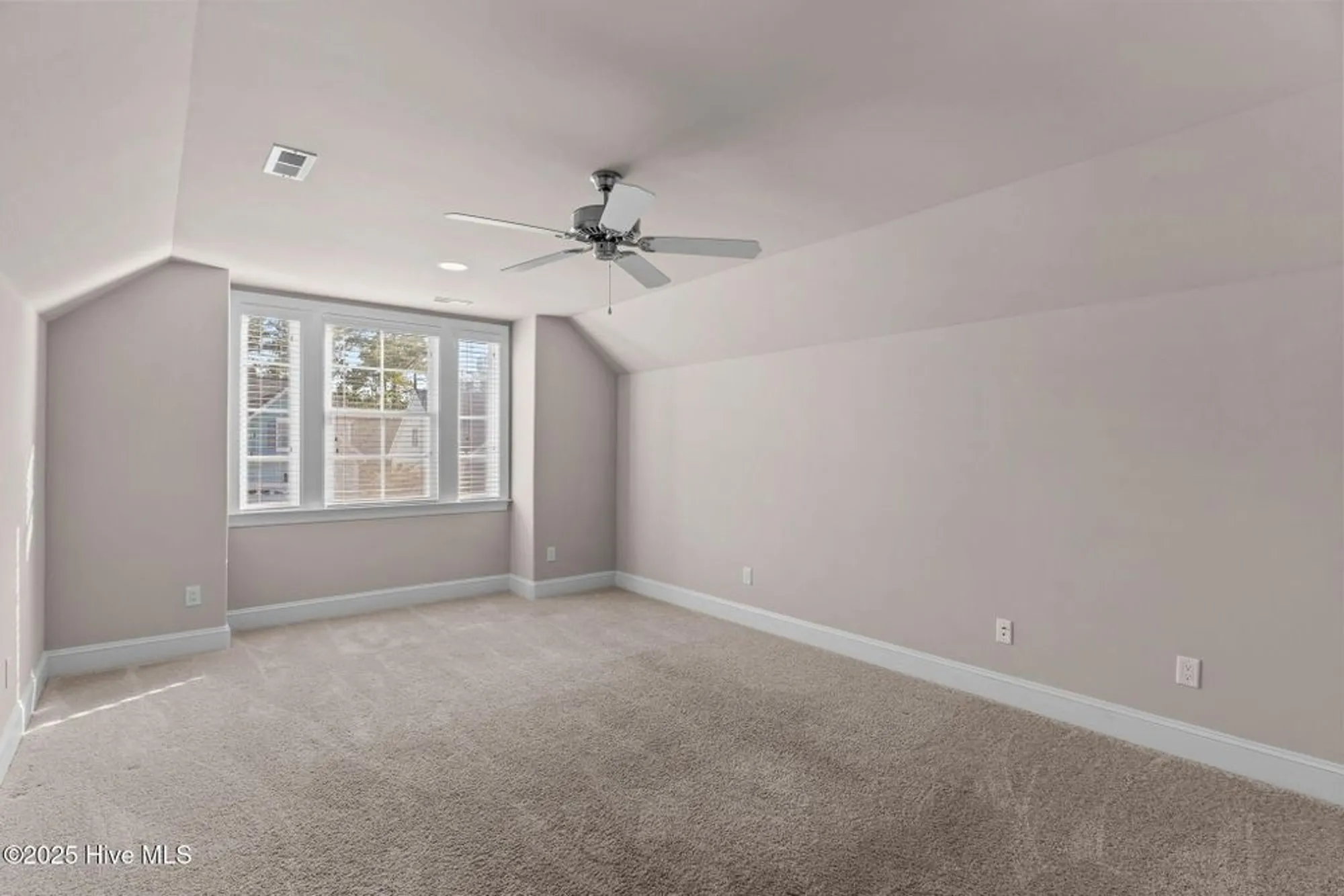 Property Slideshow image 33 of 88 | 6097 shore park dr, Leland, NC, 28451