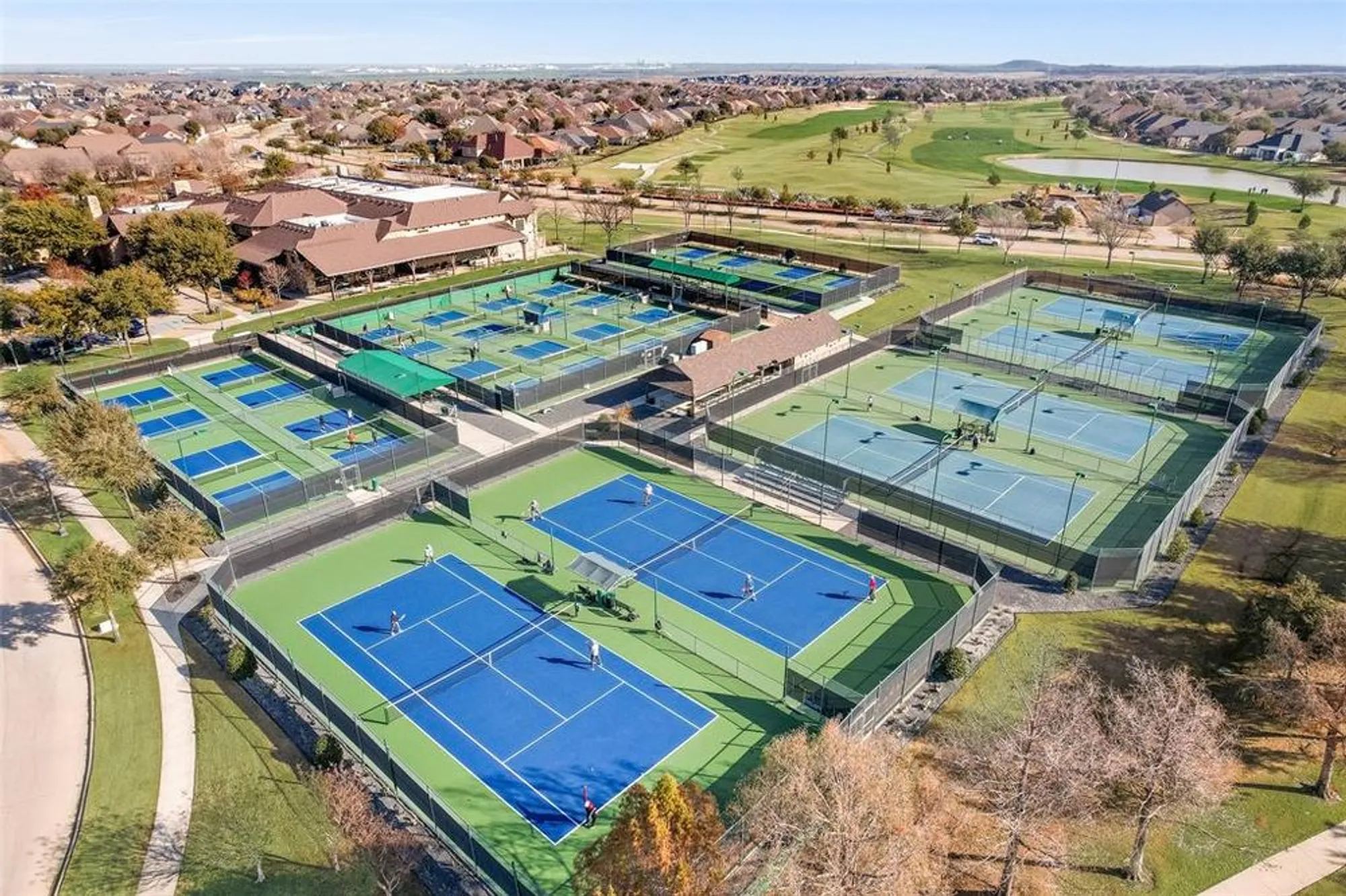 Property Slideshow image 25 of 28 | 9517 crestview dr, Denton, TX, 76207