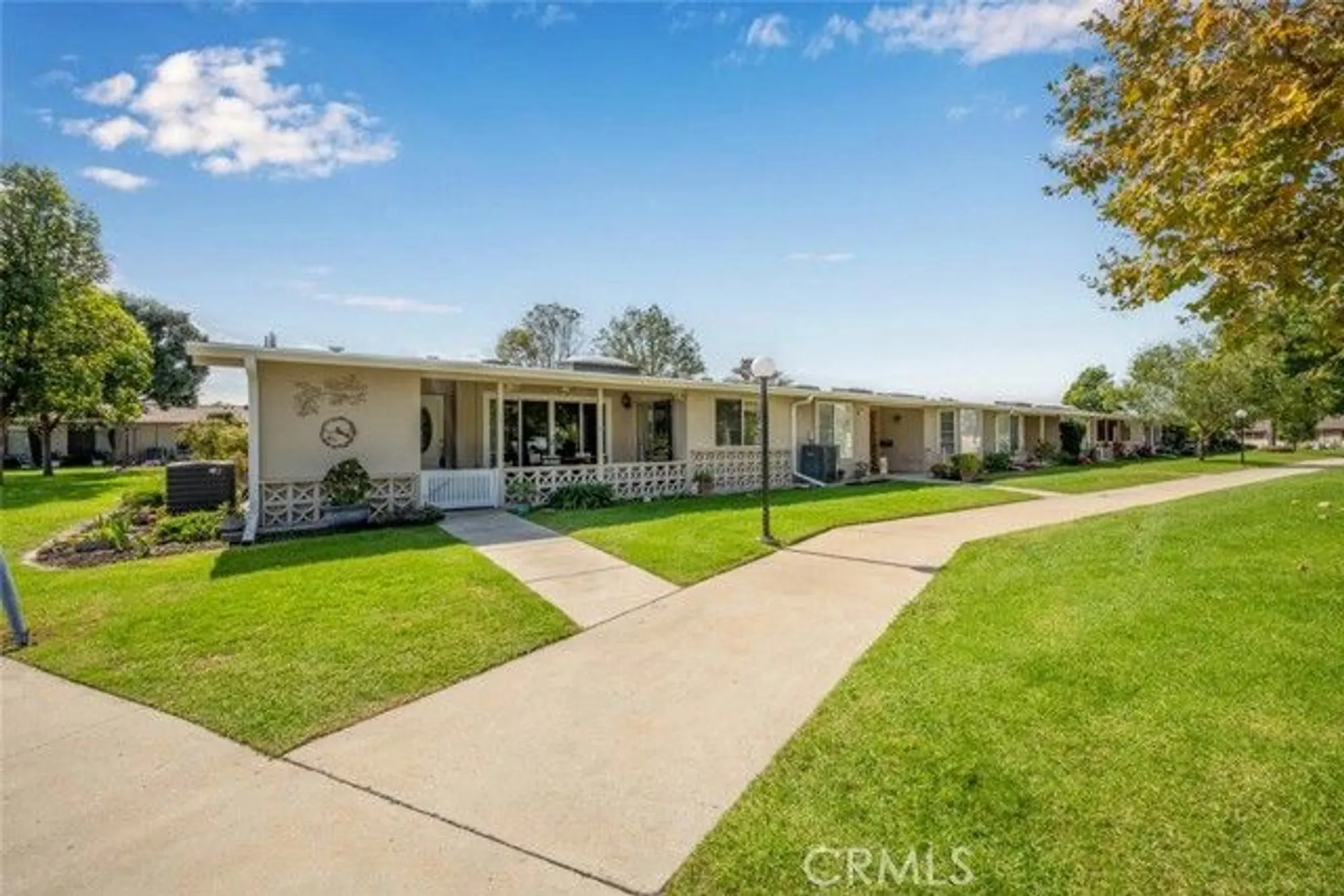 Property Slideshow image 2 of 31 | 13061 del monte dr apt 277l, Seal Beach, CA, 90740