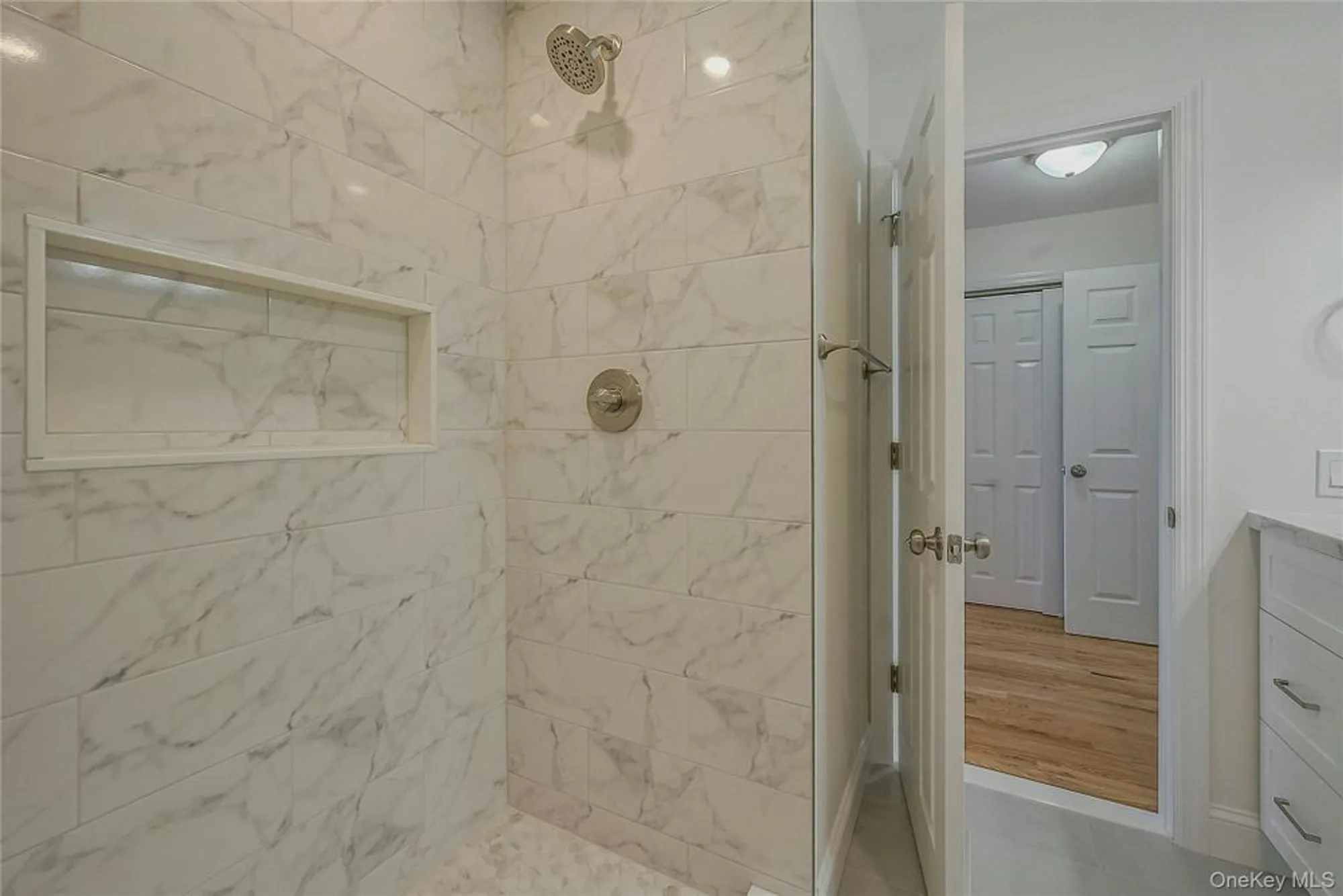 Property Slideshow image 26 of 47 | 98 scenic lake dr, Riverhead, NY, 11901