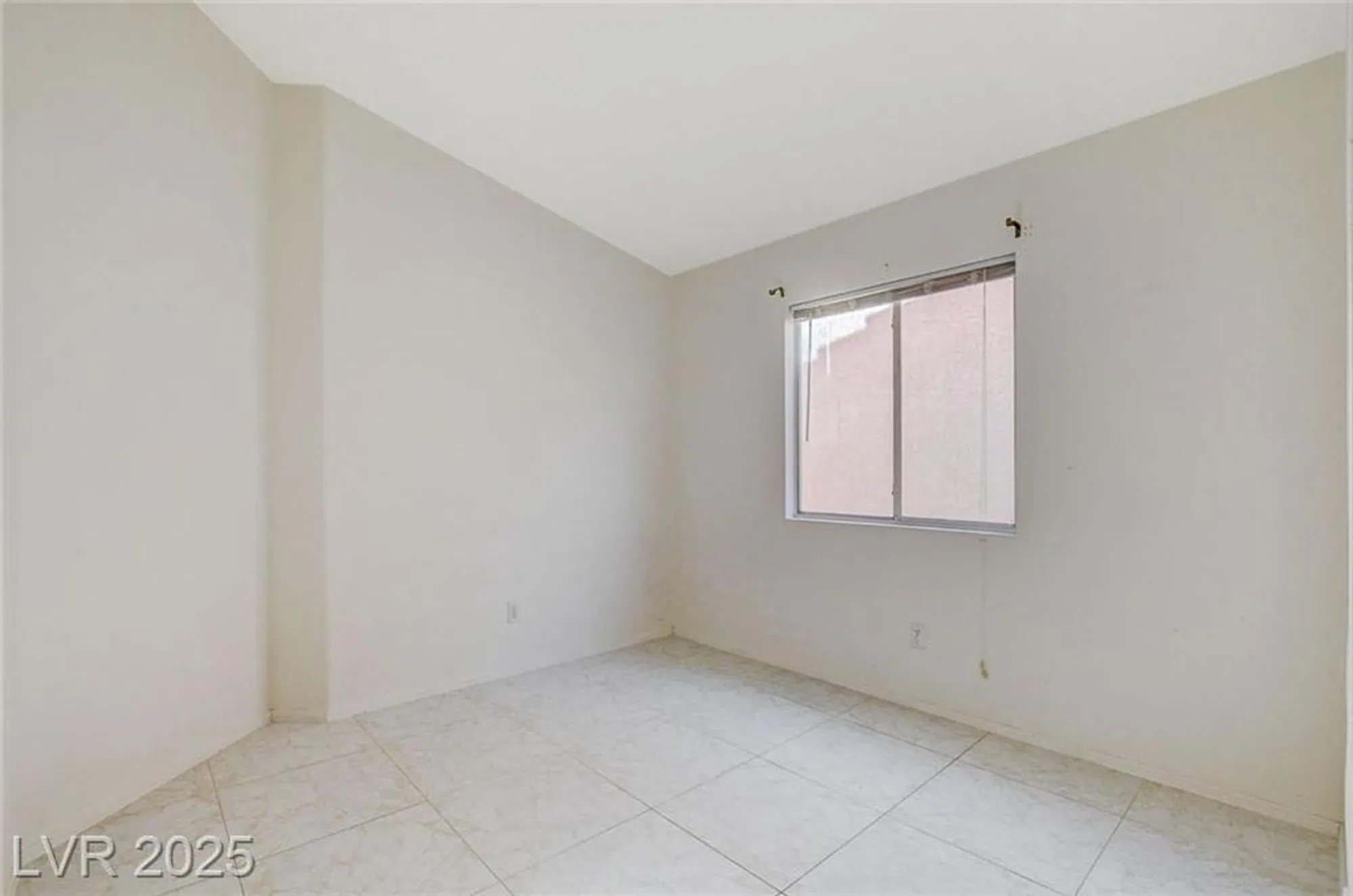 Property Slideshow image 28 of 40 | 5524 morningcross st, Las Vegas, NV, 89130