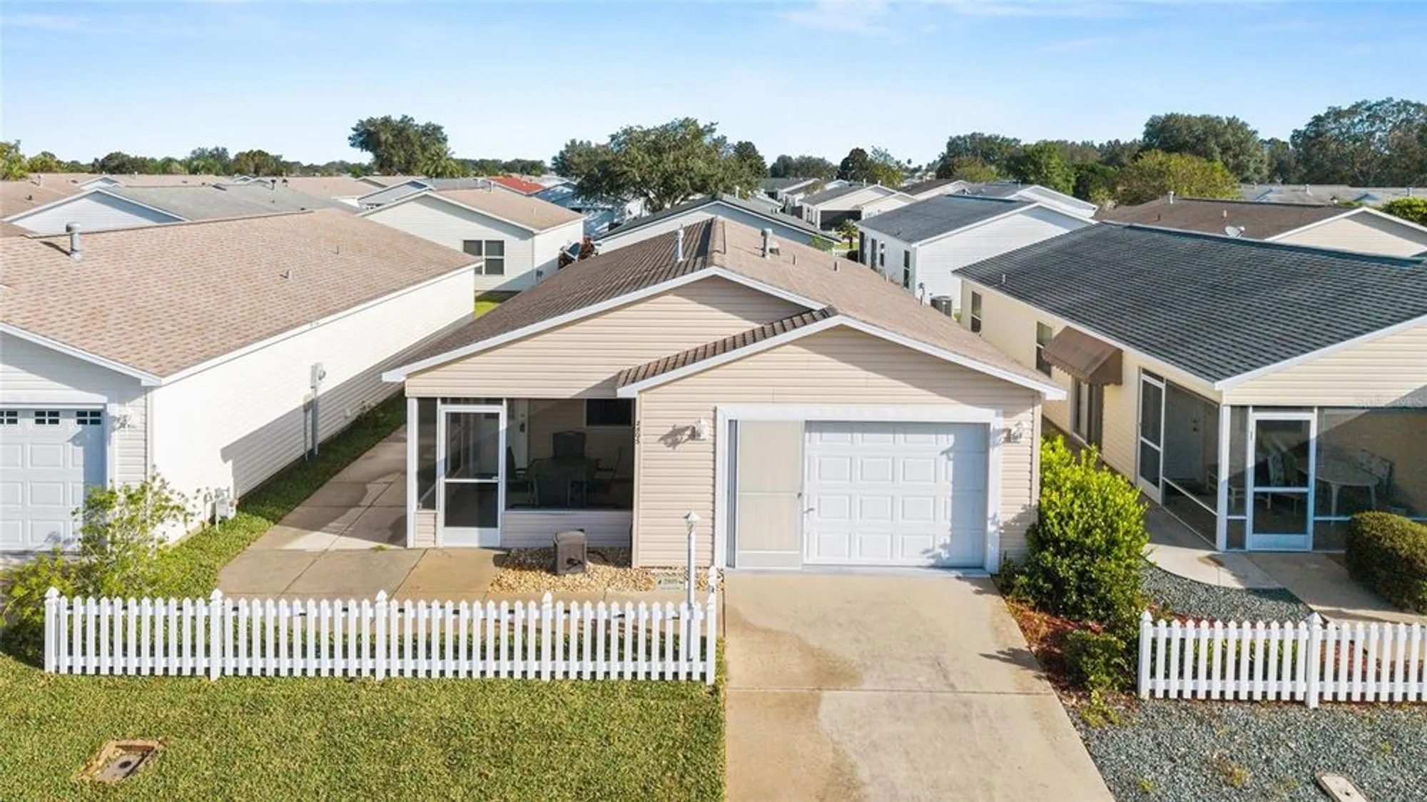 Property Slideshow image 32 of 45 | 2805 burgos dr, The Villages, FL, 32162