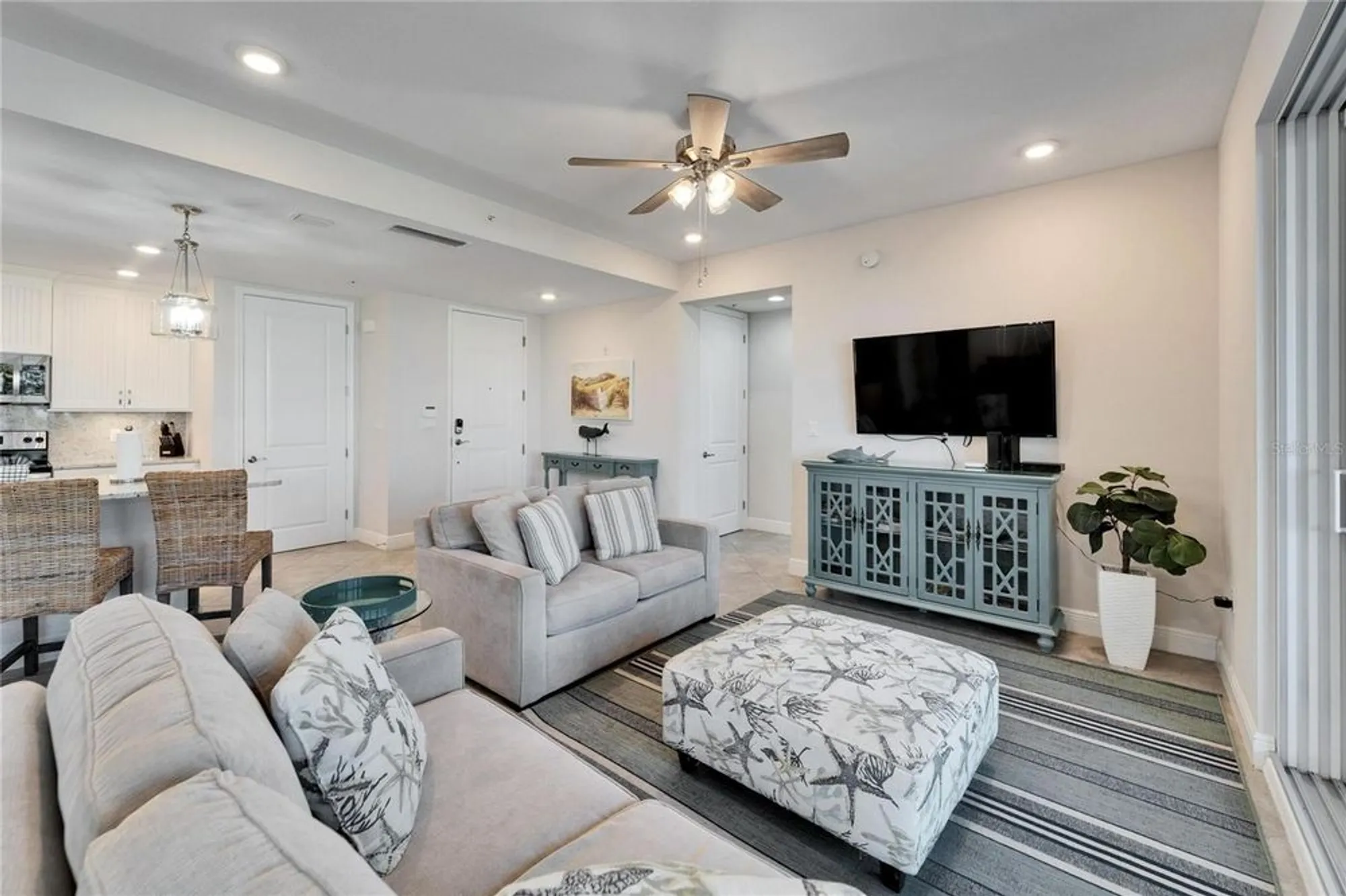Property Slideshow image 12 of 56 | 379 aruba cir 201, Bradenton, FL, 34209