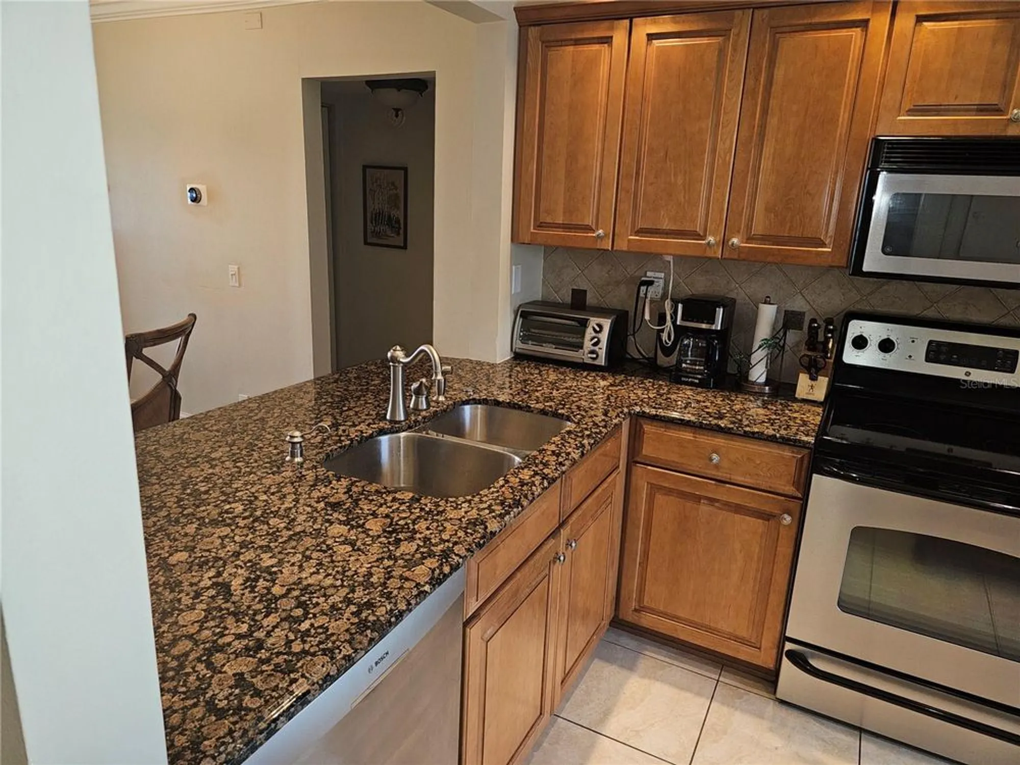 Property Slideshow image 4 of 30 | 6177 sun blvd apt 203, St Petersburg, FL, 33715