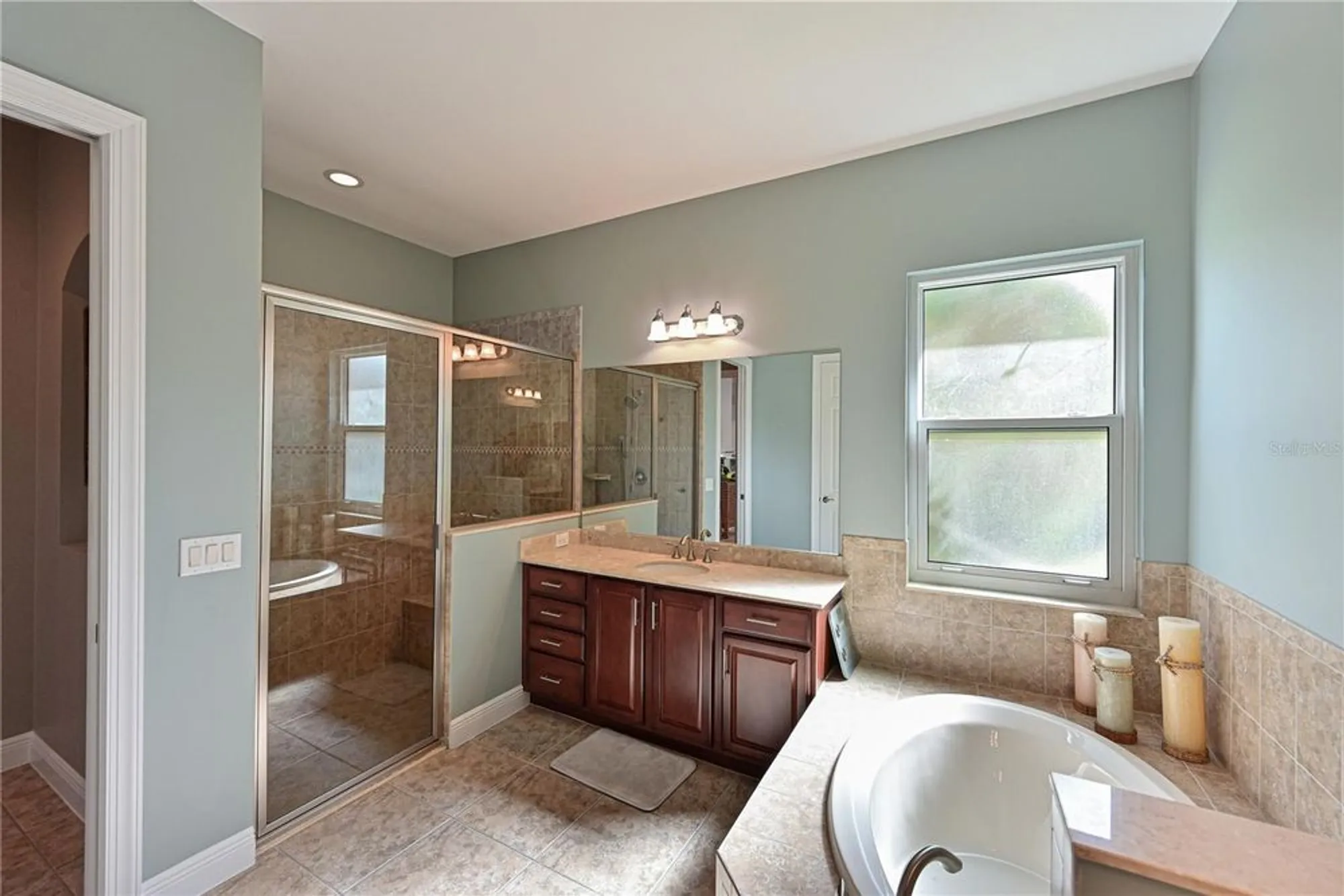 Property Slideshow image 20 of 64 | 931 mangrove edge ct, Bradenton, FL, 34208
