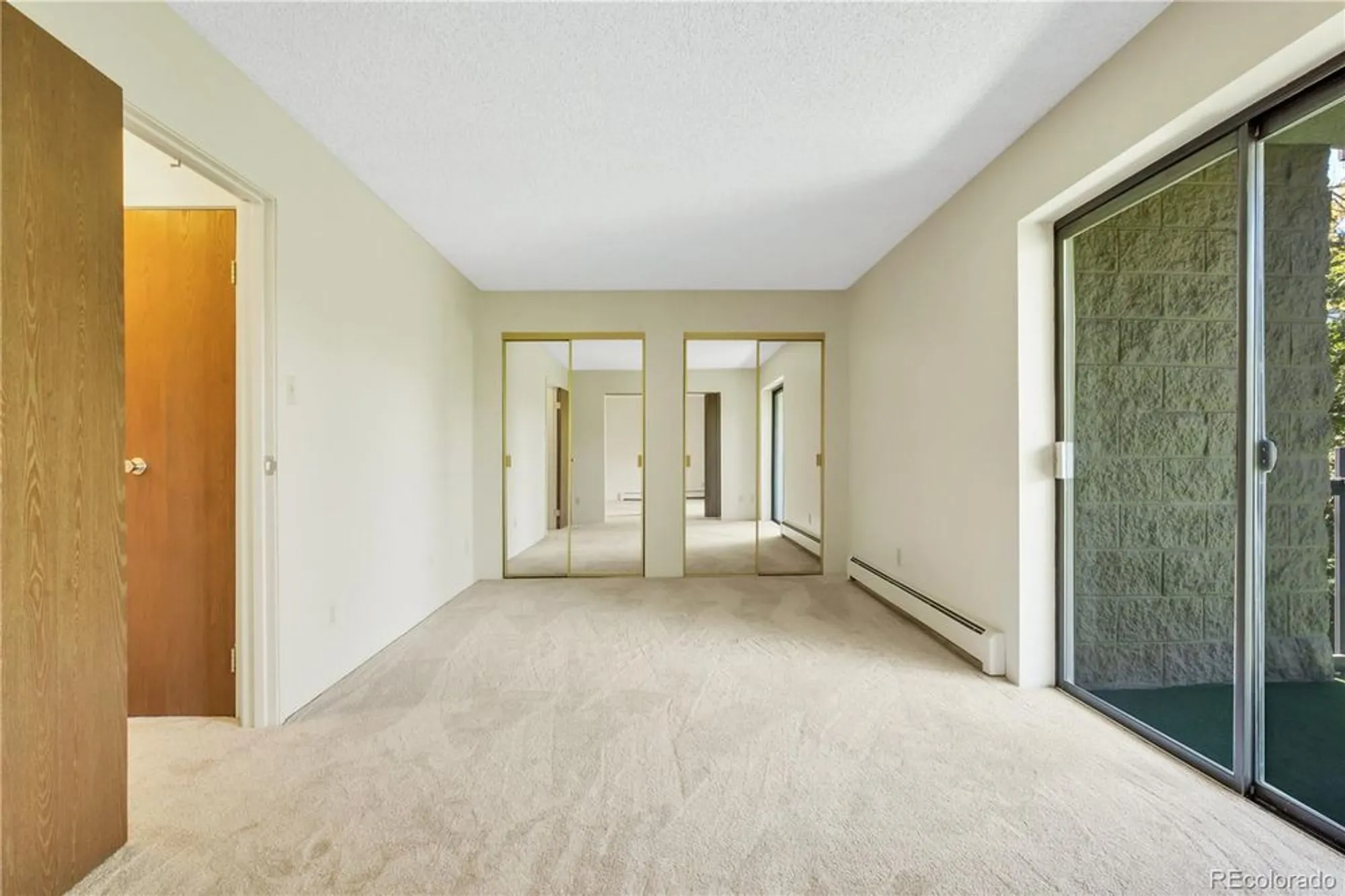 Property Slideshow image 11 of 45 | 13691 e marina dr 208, Aurora, CO, 80014