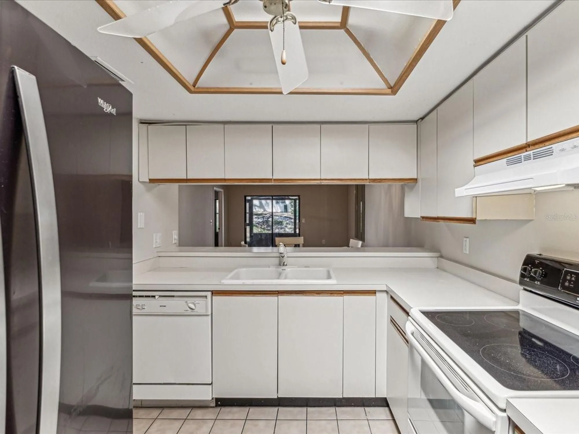 Property Slideshow image 9 of 27 | 3203 green dolphin st, Tarpon Springs, FL, 34689