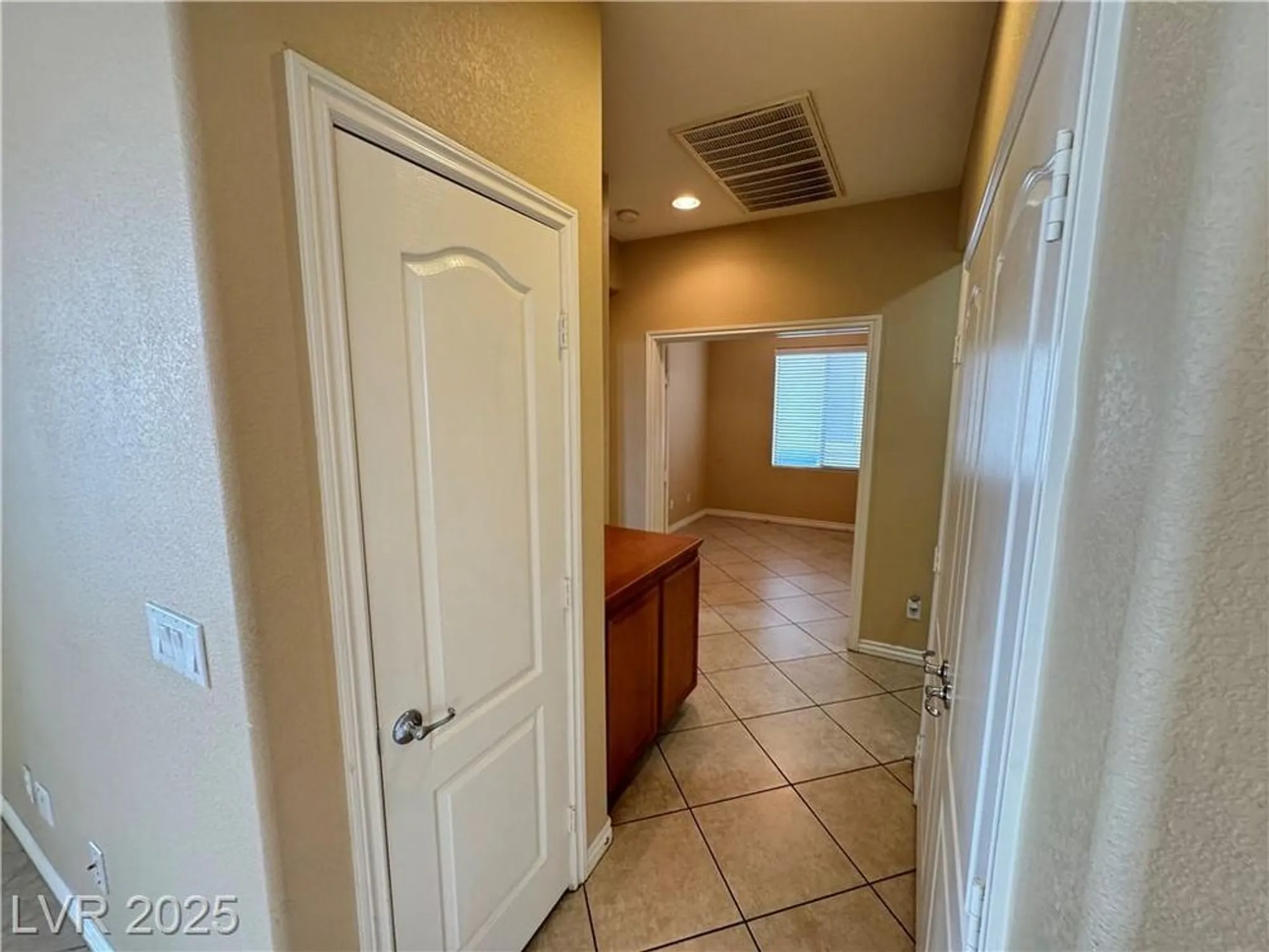 Property Slideshow image 18 of 64 | 5913 saratoga reserve st, North Las Vegas, NV, 89081