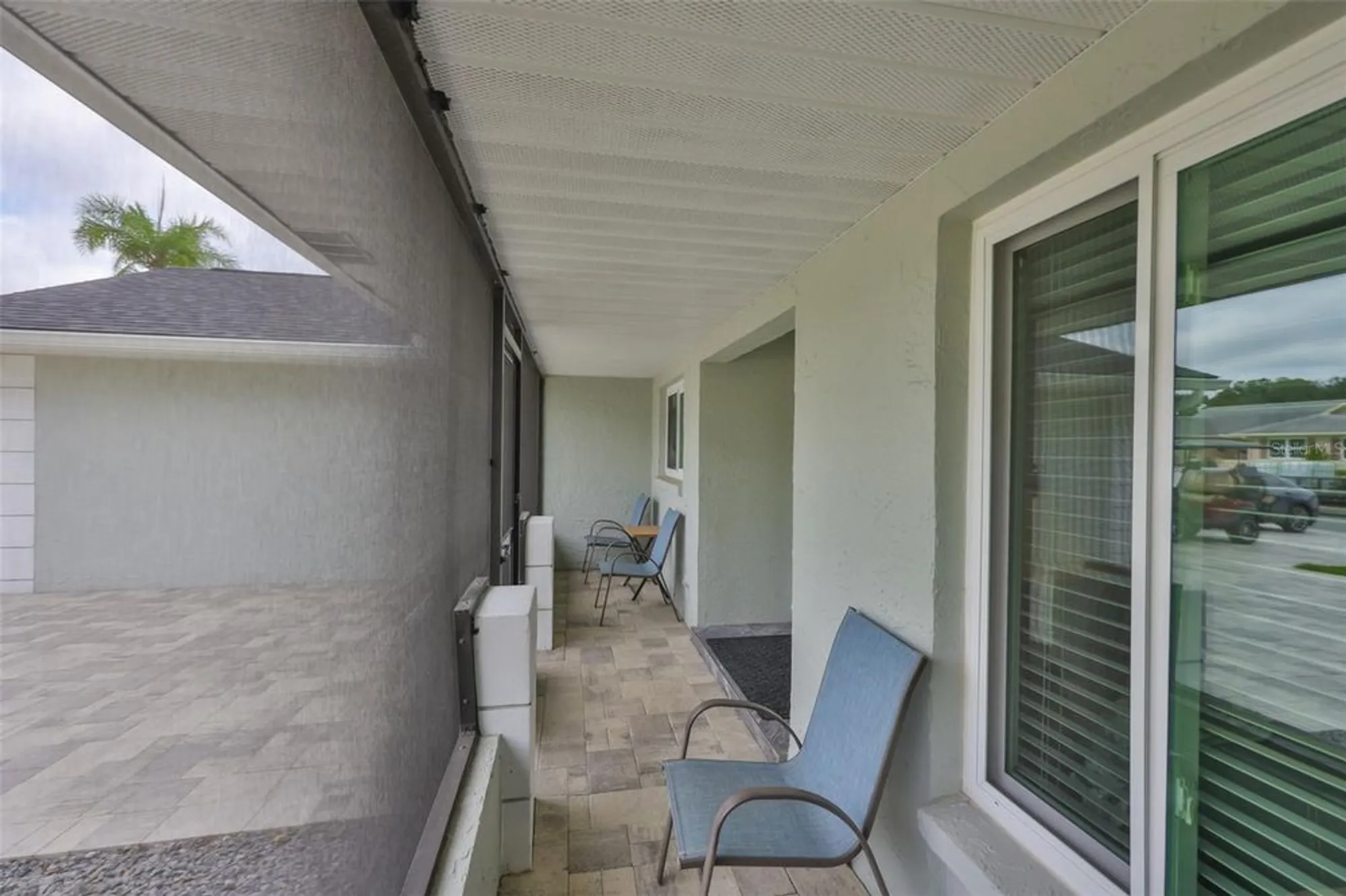 Property Slideshow image 8 of 63 | 2022 east view dr, Sun City Center, FL, 33573