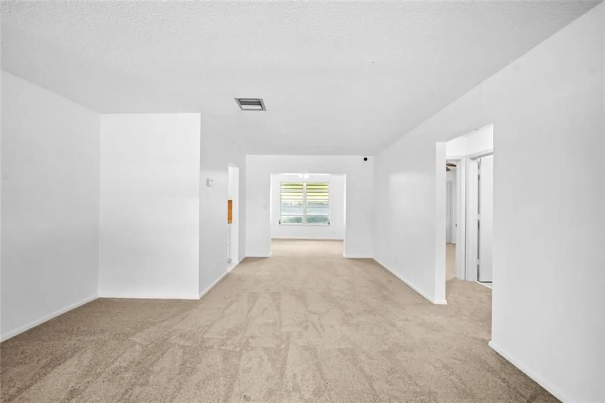 Property Slideshow image 12 of 34 | 4524 nw 43rd ave, Tamarac, FL, 33319