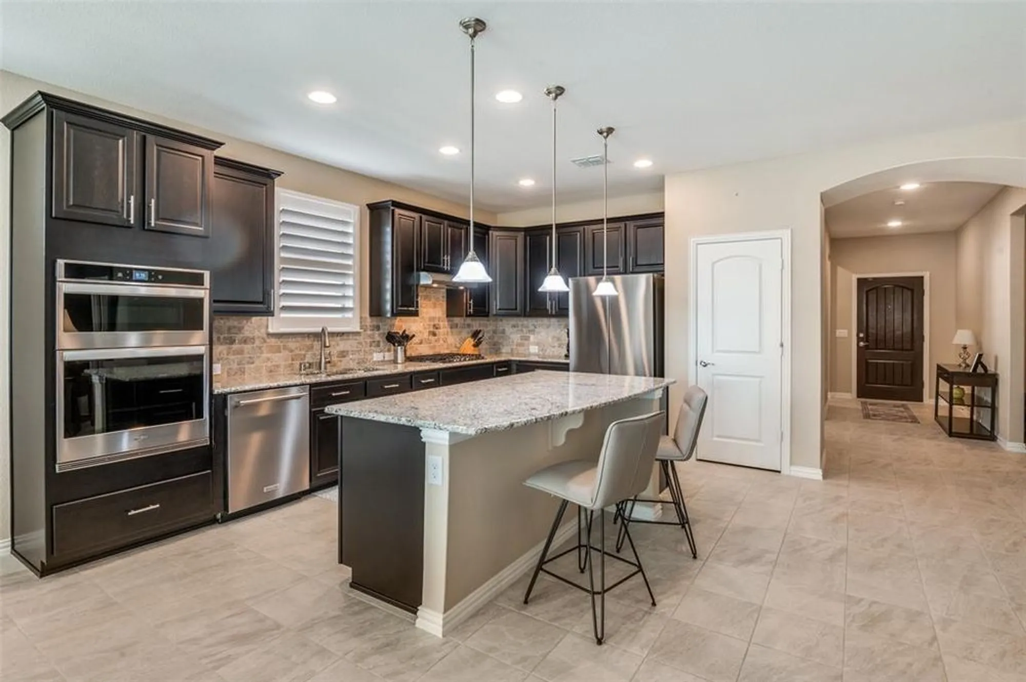 Property Slideshow image 7 of 25 | 1845 plantation crest dr, Frisco, TX, 75036