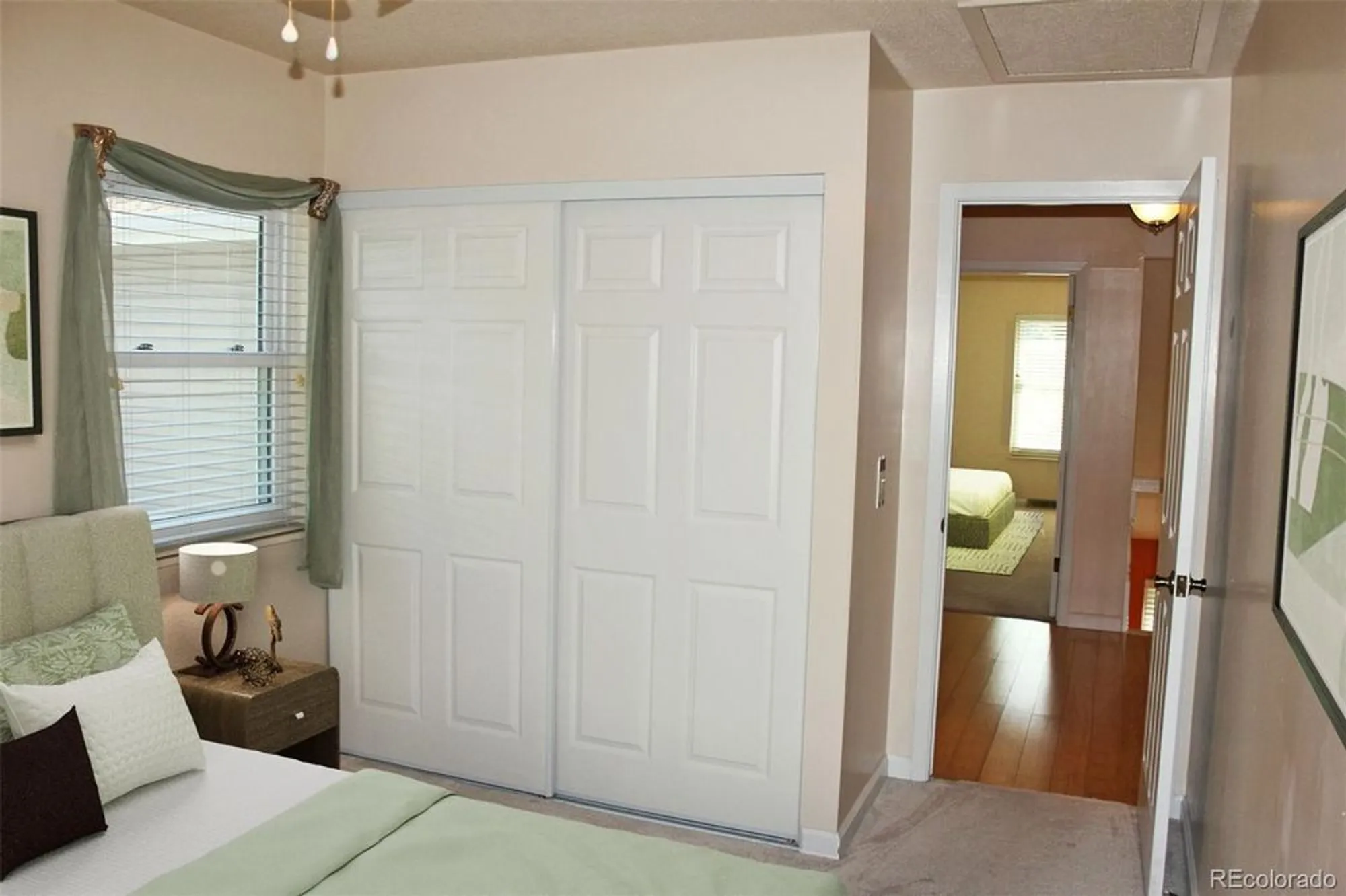 Property Slideshow image 18 of 35 | 2734 s heather gardens way, Aurora, CO, 80014