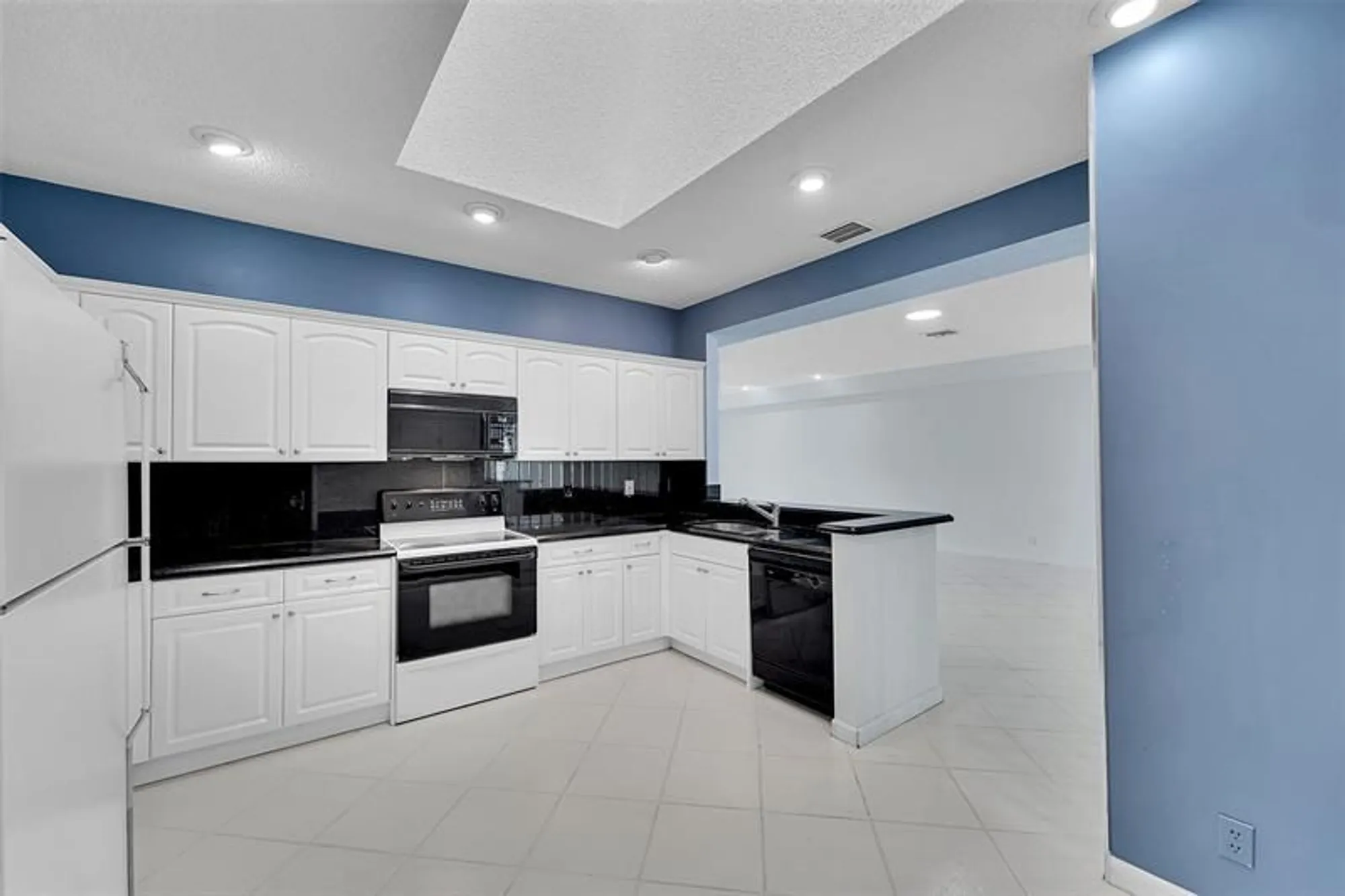 Property Slideshow image 15 of 33 | 8347 sunmeadow ln # 8347, Boca Raton, FL, 33496