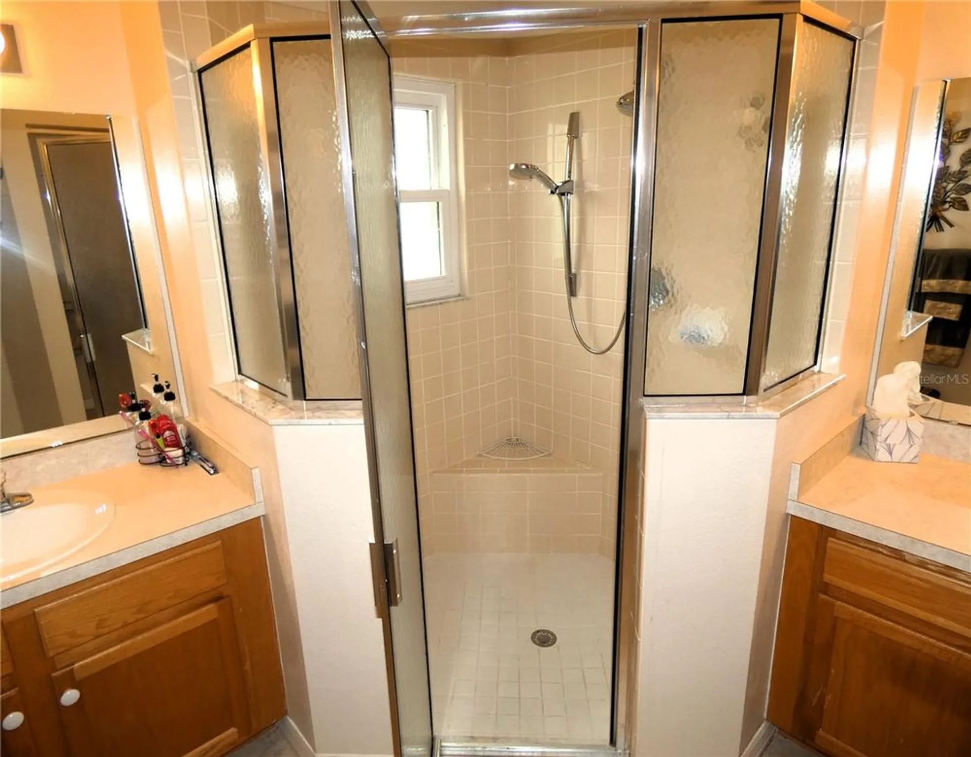 Property Slideshow image 22 of 39 | 751 old oaks ln, Leesburg, FL, 34748